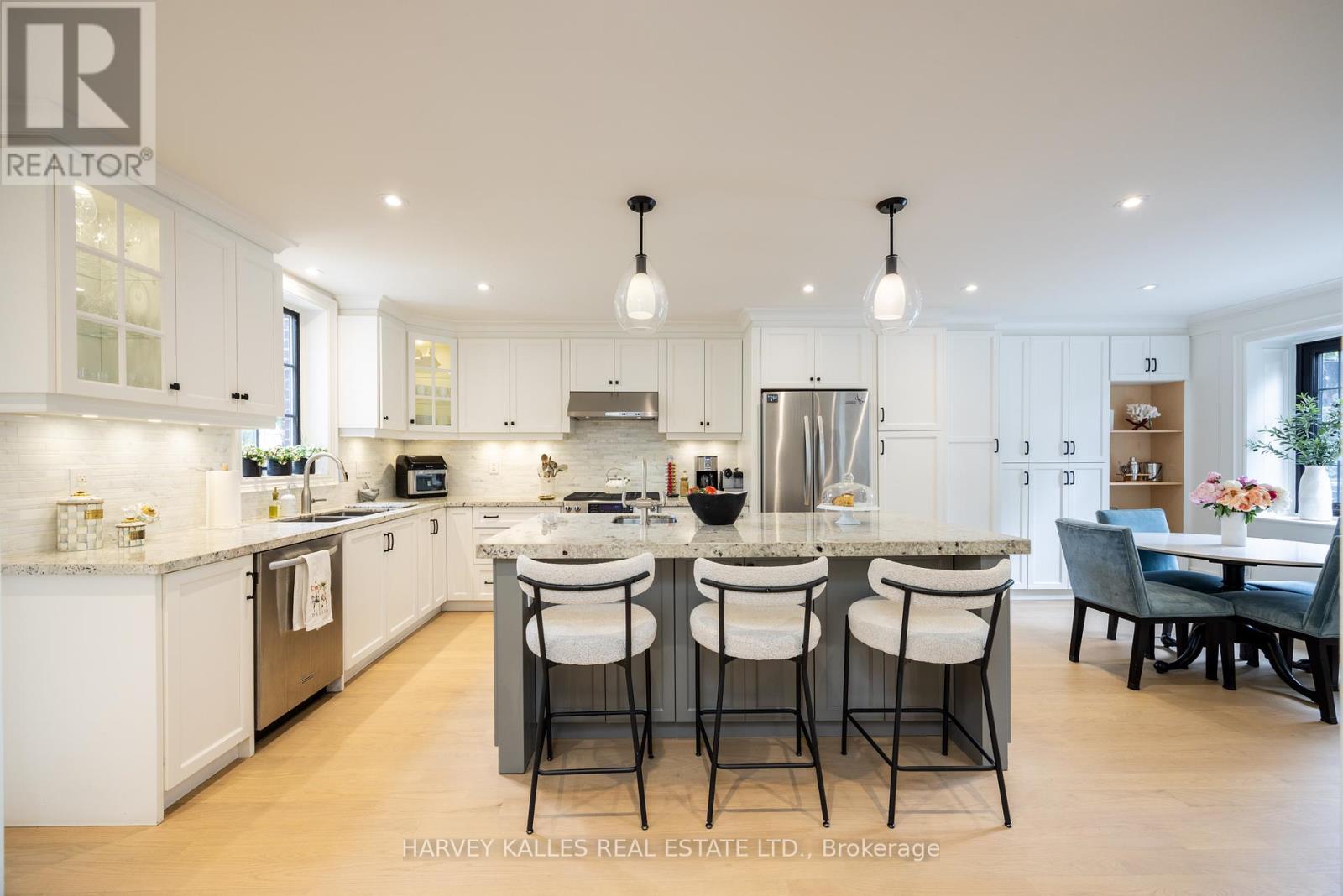 84 Kimbark Boulevard, Toronto (Bedford Park-Nortown), Ontario  M5N 2Y1 - Photo 8 - C12208943