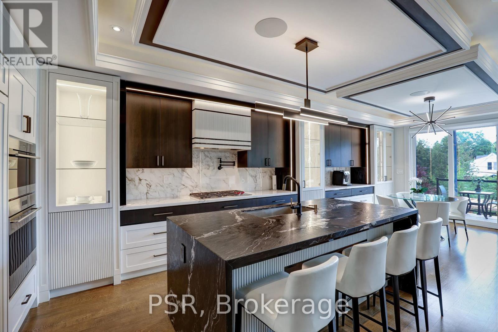 571 Broadway Avenue, Toronto, Ontario  M4G 2S2 - Photo 10 - C12208944