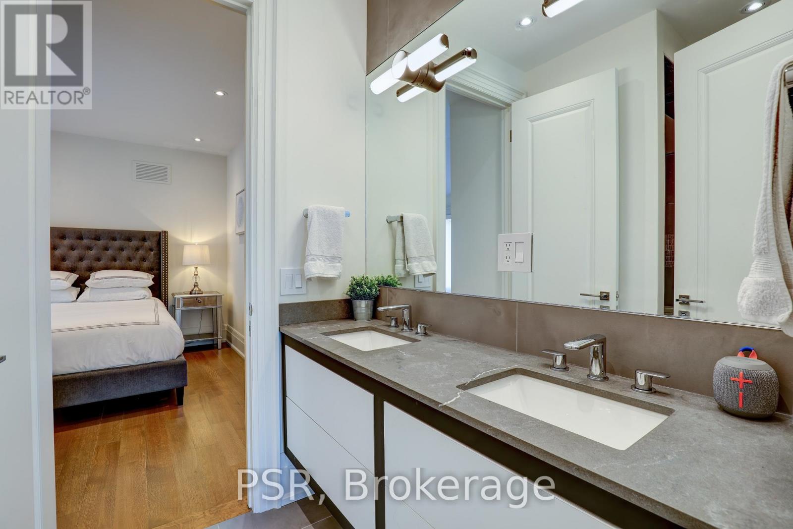 571 Broadway Avenue, Toronto, Ontario  M4G 2S2 - Photo 27 - C12208944