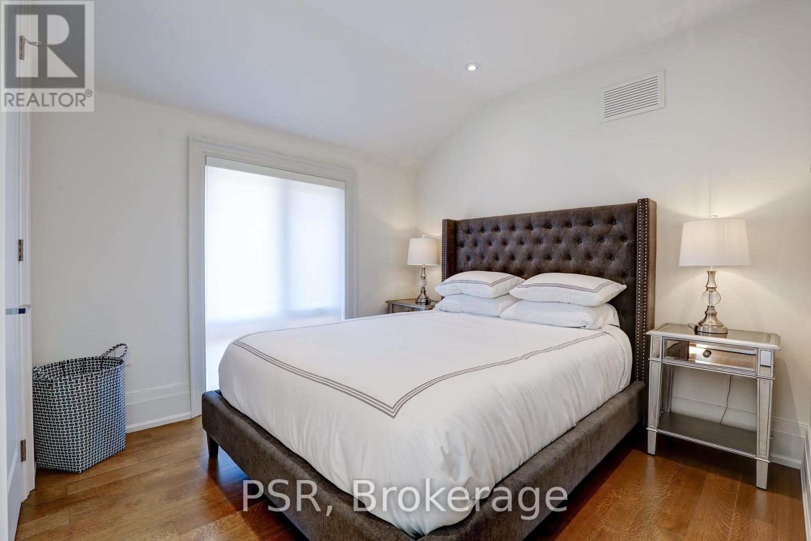 571 Broadway Avenue, Toronto, Ontario  M4G 2S2 - Photo 28 - C12208944