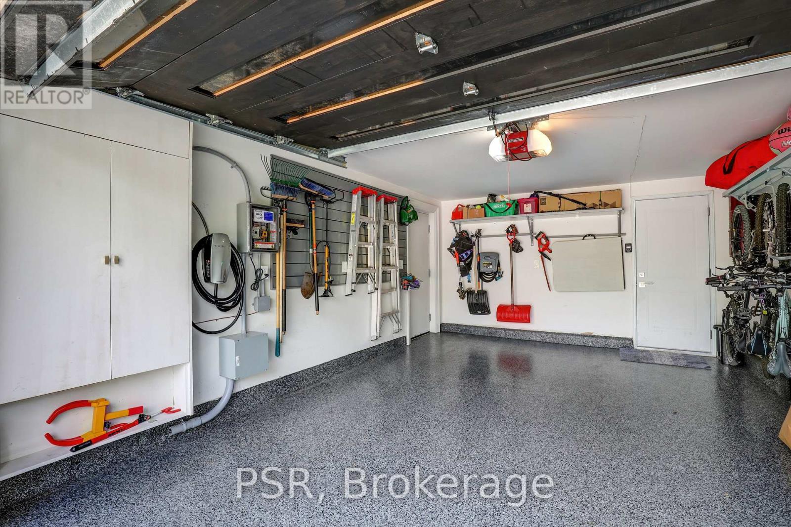 571 Broadway Avenue, Toronto, Ontario  M4G 2S2 - Photo 40 - C12208944