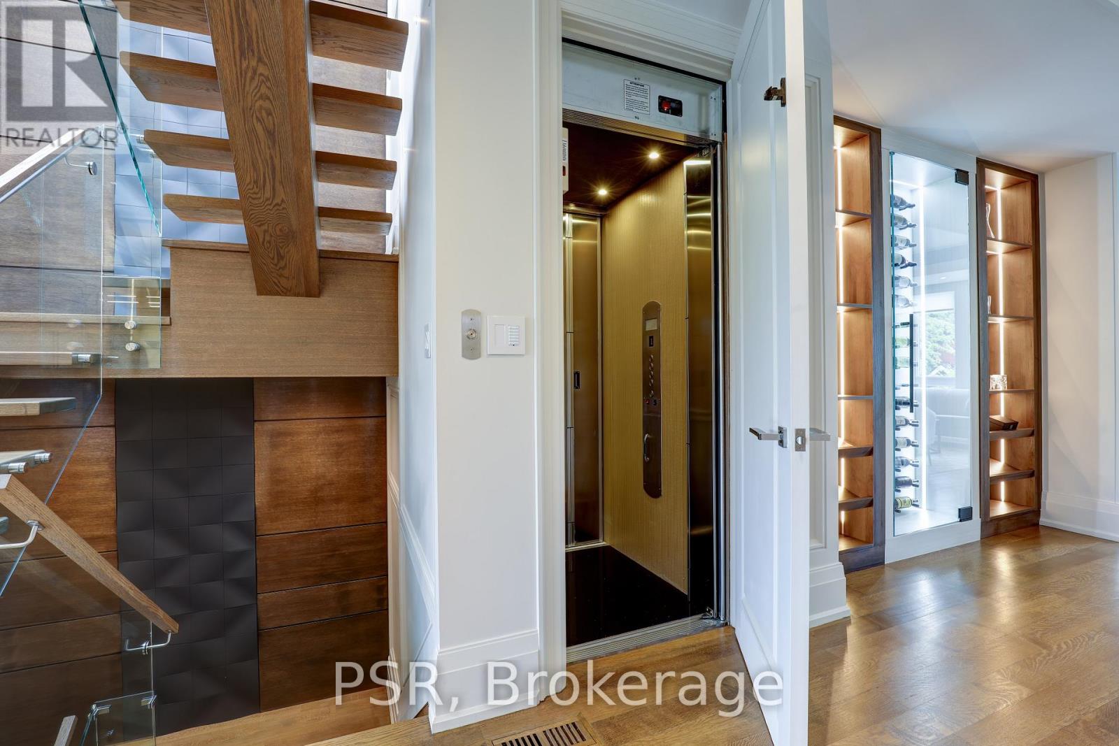 571 Broadway Avenue, Toronto, Ontario  M4G 2S2 - Photo 9 - C12208944