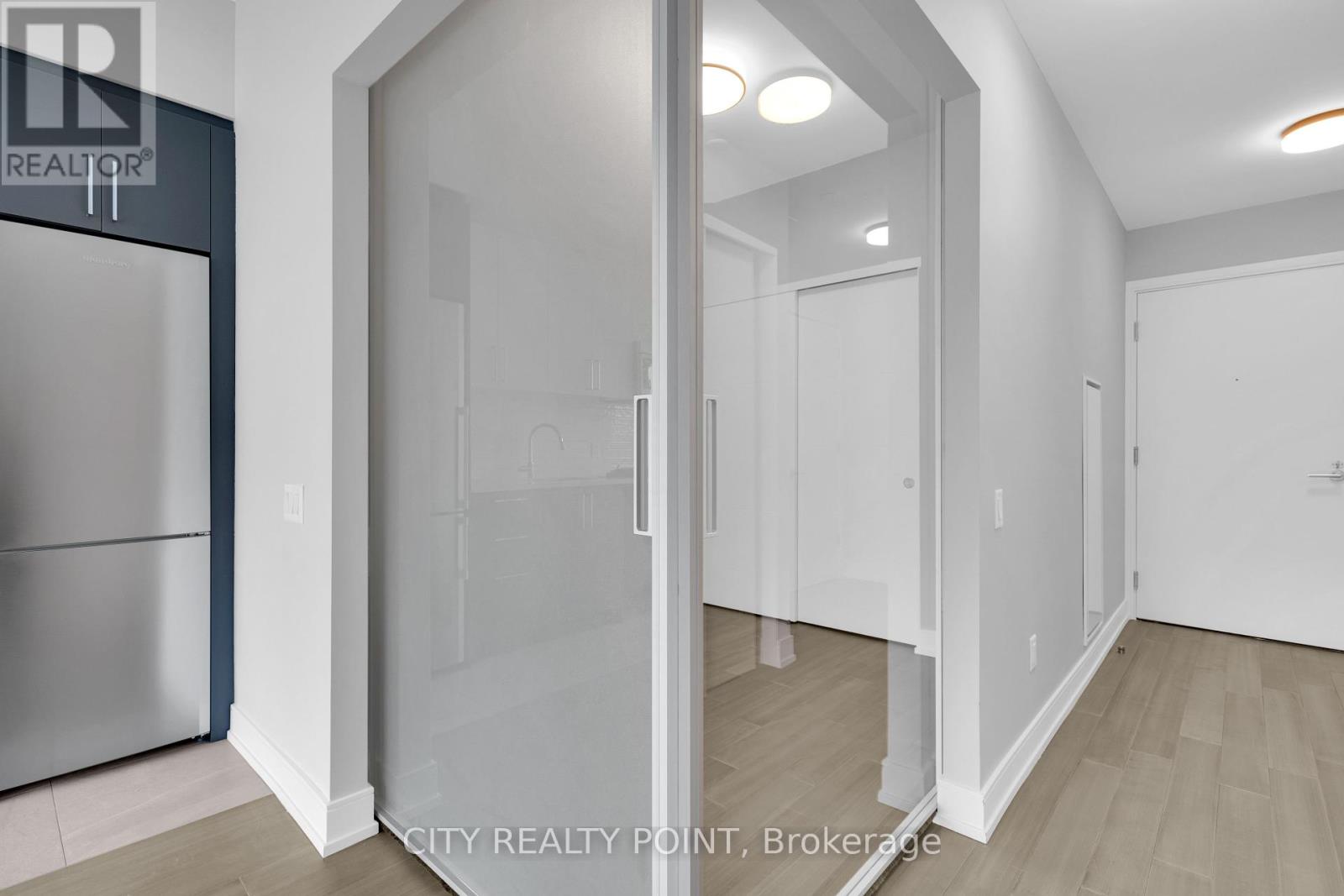 212 - 664 Spadina Avenue, Toronto, Ontario  M5S 2H7 - Photo 4 - C12208965
