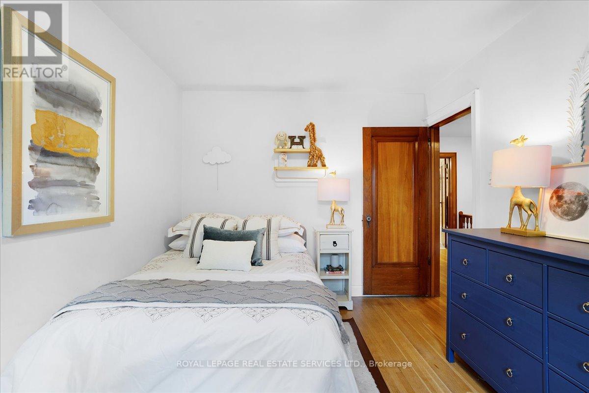 24 Rolph Road, Toronto, Ontario  M4G 3M6 - Photo 19 - C12208970