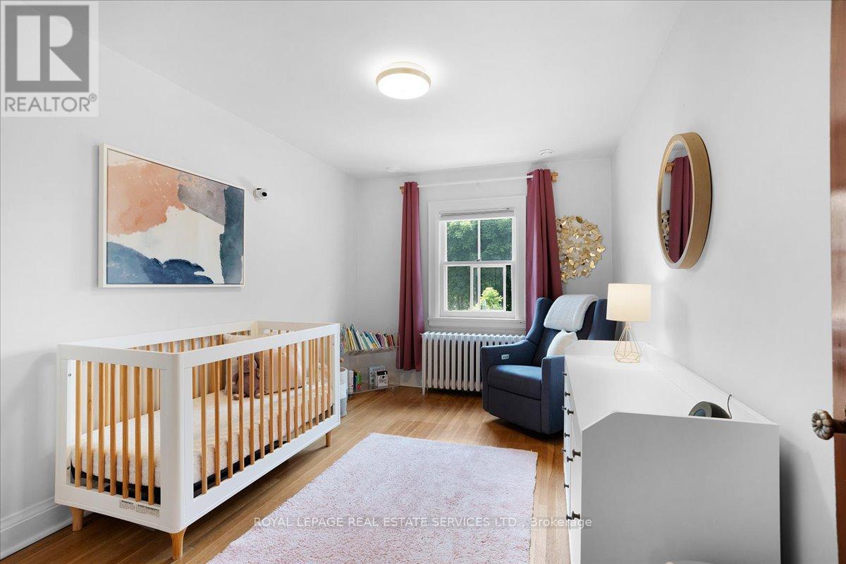 24 Rolph Road, Toronto, Ontario  M4G 3M6 - Photo 21 - C12208970