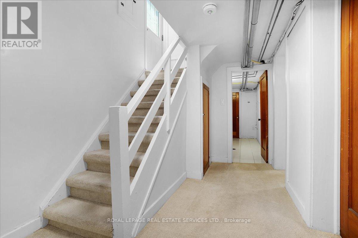 24 Rolph Road, Toronto, Ontario  M4G 3M6 - Photo 24 - C12208970