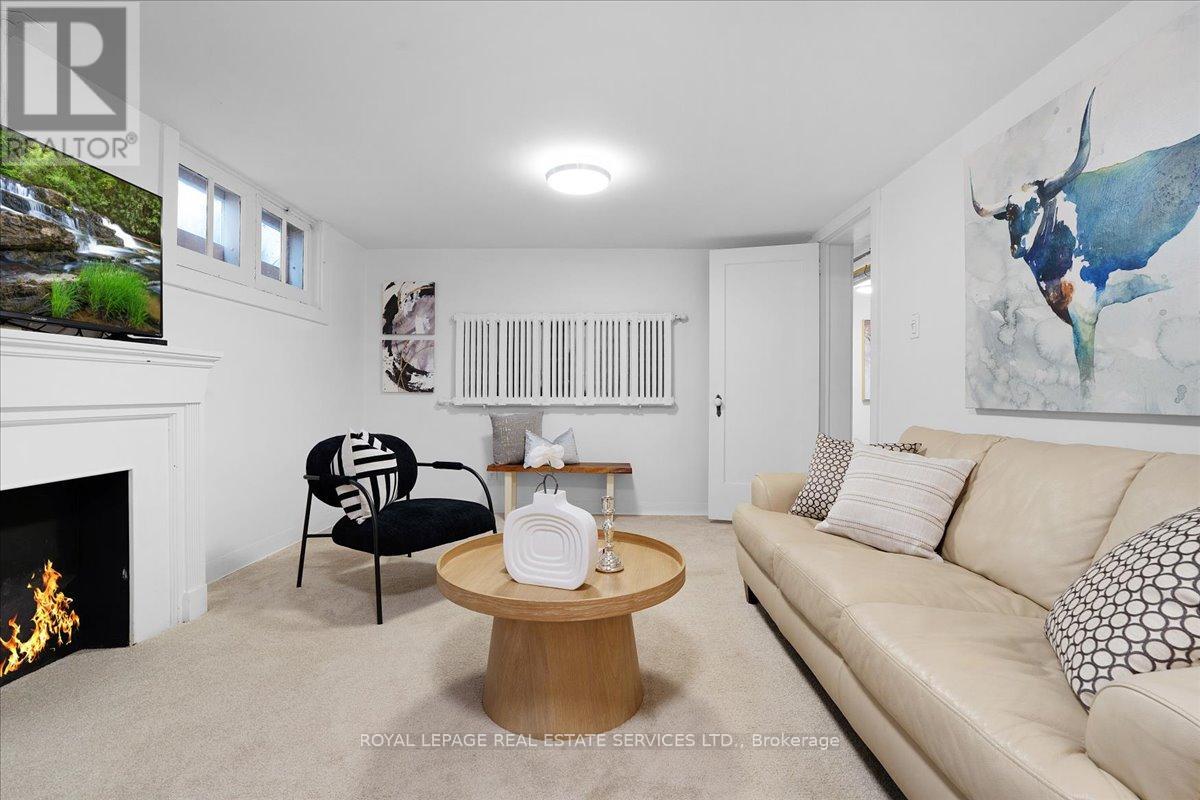 24 Rolph Road, Toronto, Ontario  M4G 3M6 - Photo 26 - C12208970