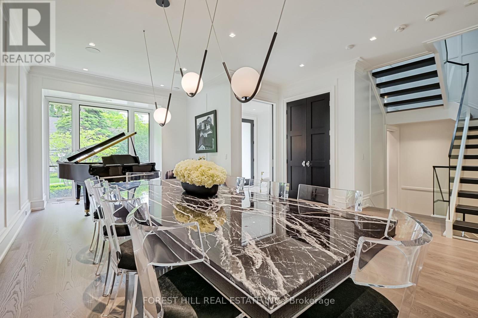 14 Oriole Gardens, Toronto, Ontario  M4V 1J7 - Photo 6 - C12209019