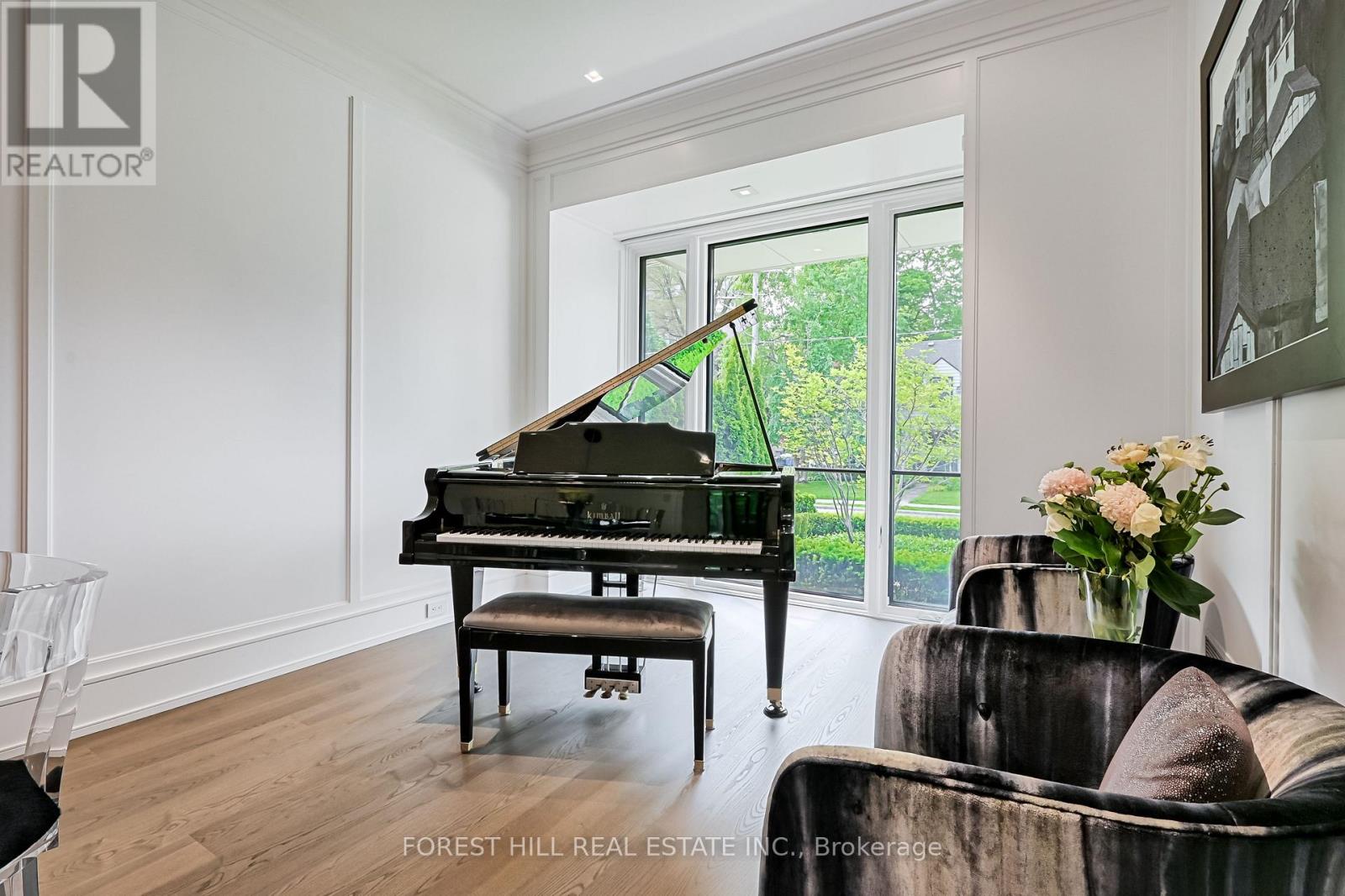 14 Oriole Gardens, Toronto, Ontario  M4V 1J7 - Photo 8 - C12209019