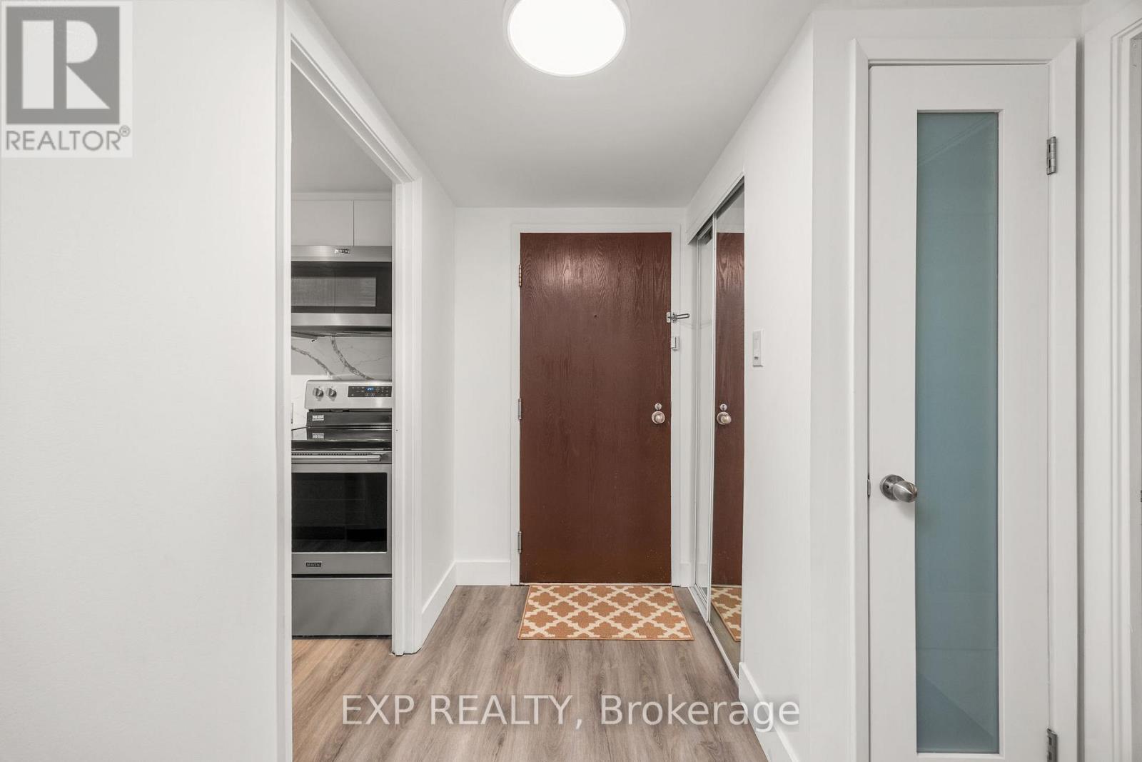 817 - 711 Bay Street, Toronto, Ontario  M5G 2J8 - Photo 3 - C12209022