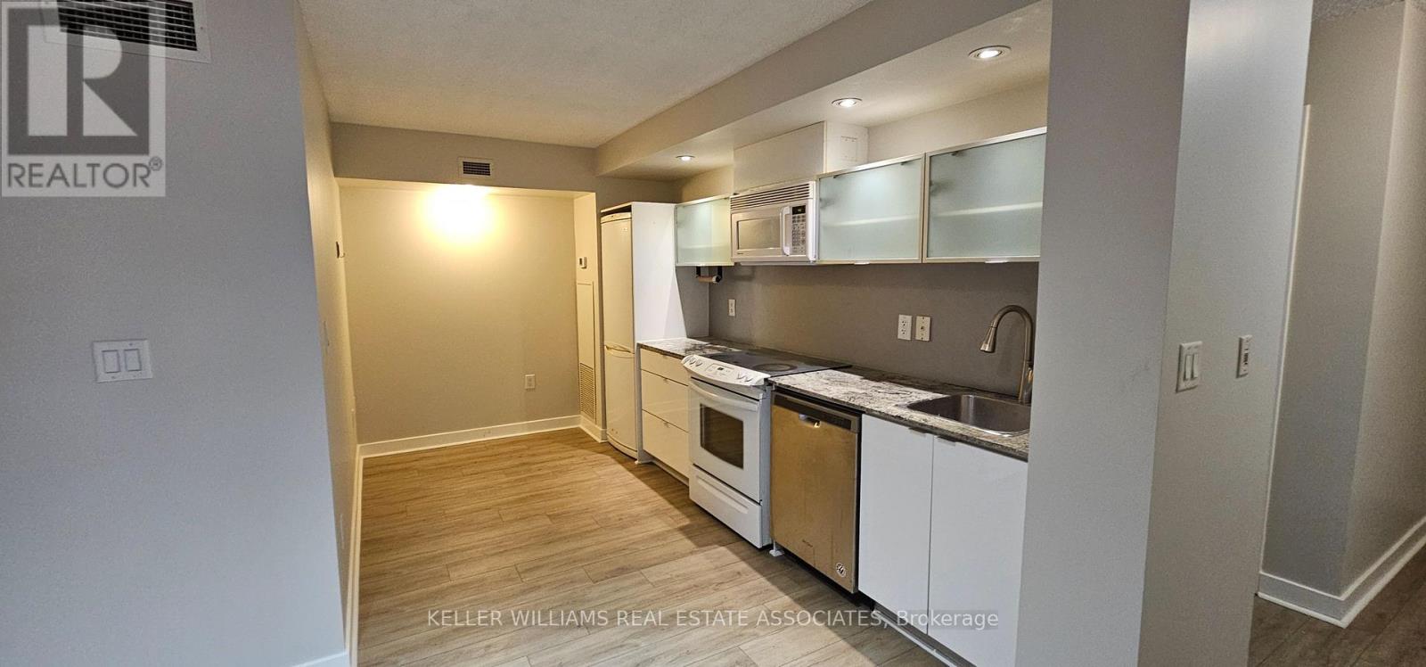 606 - 4k Spadina Avenue, Toronto, Ontario  M5V 3Y9 - Photo 13 - C12209037