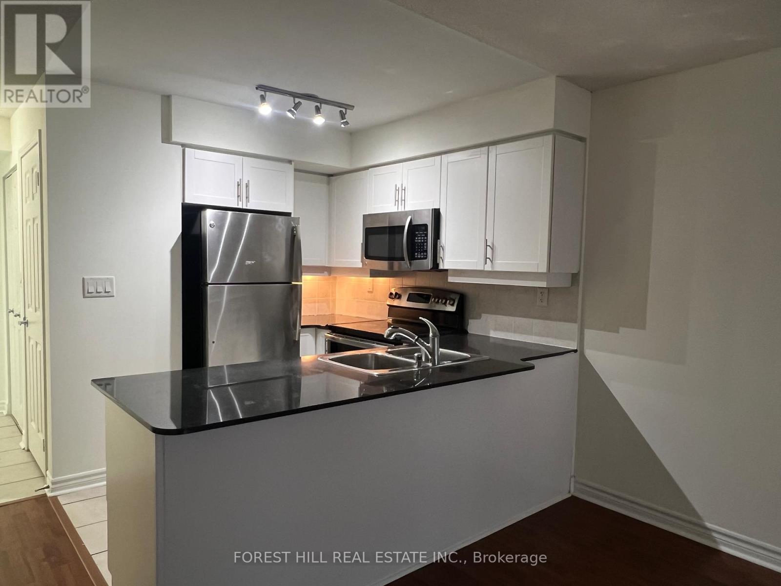 418 - 19 Barberry Place, Toronto, Ontario  M2K 3E3 - Photo 5 - C12209045