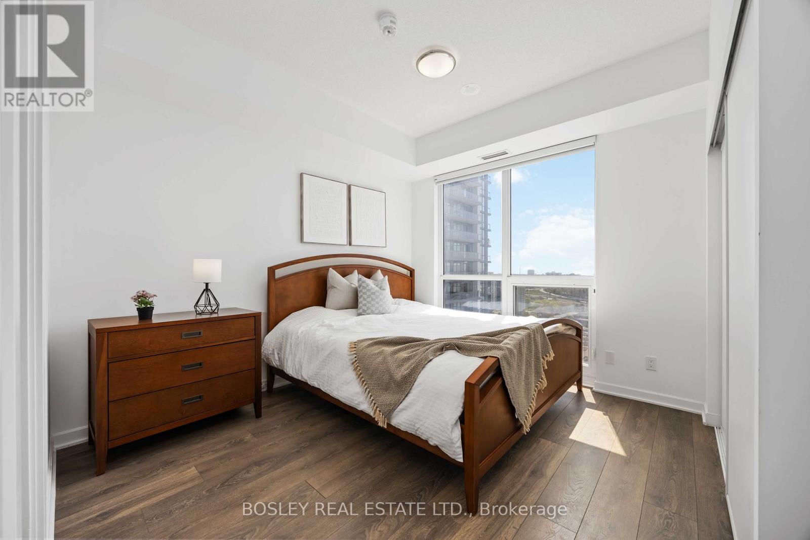1807 - 38 Forest Manor Road, Toronto, Ontario  M2J 0H4 - Photo 13 - C12209053