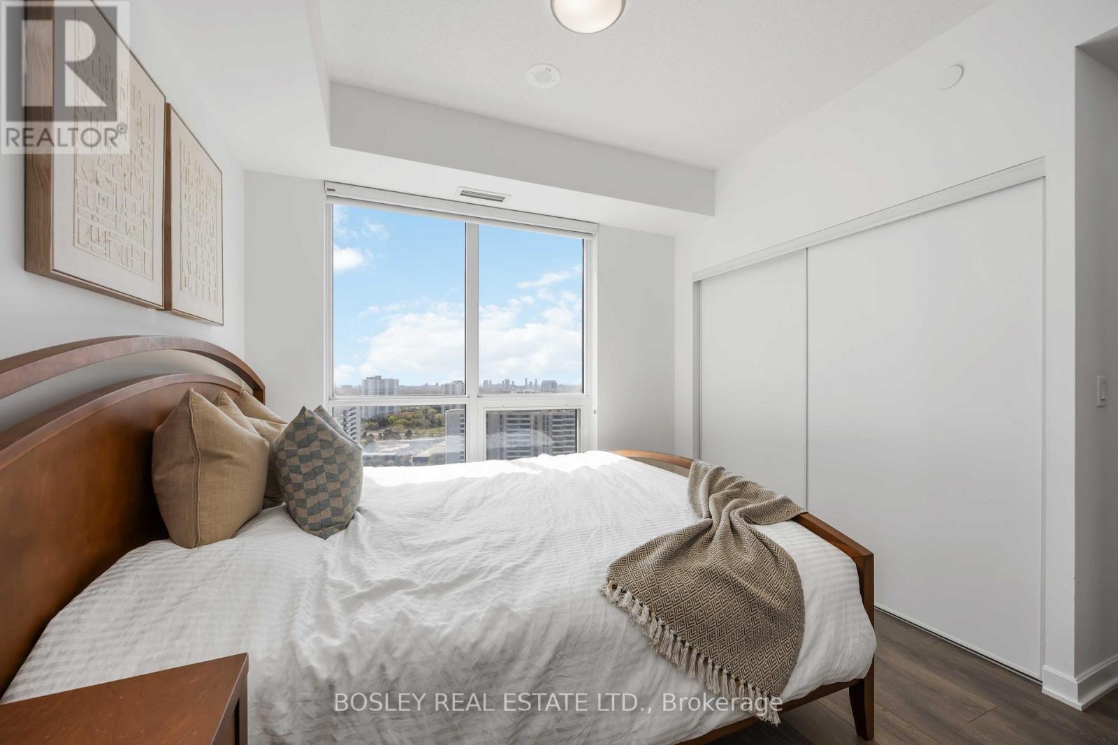 1807 - 38 Forest Manor Road, Toronto, Ontario  M2J 0H4 - Photo 15 - C12209053