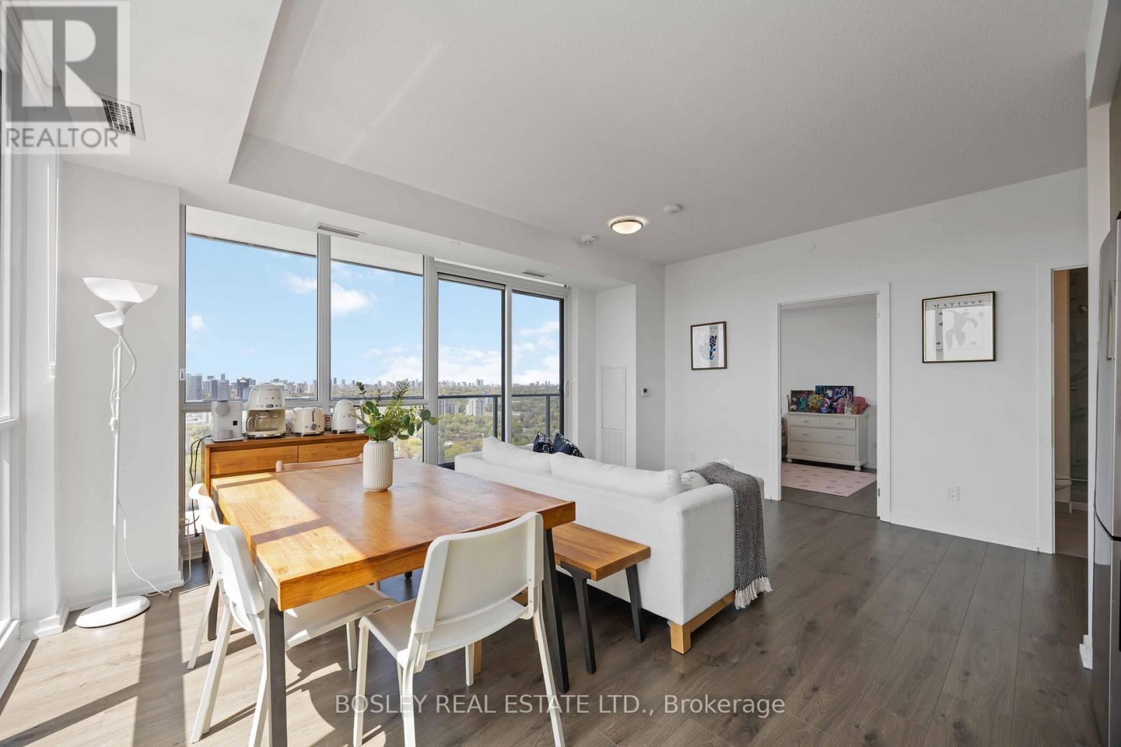 1807 - 38 Forest Manor Road, Toronto, Ontario  M2J 0H4 - Photo 4 - C12209053