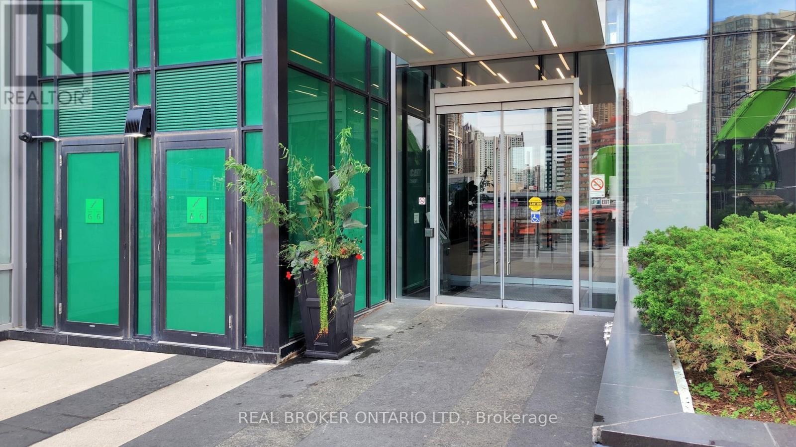 3002 - 9 Bogert Avenue, Toronto, Ontario  M2N 0H3 - Photo 4 - C12209055