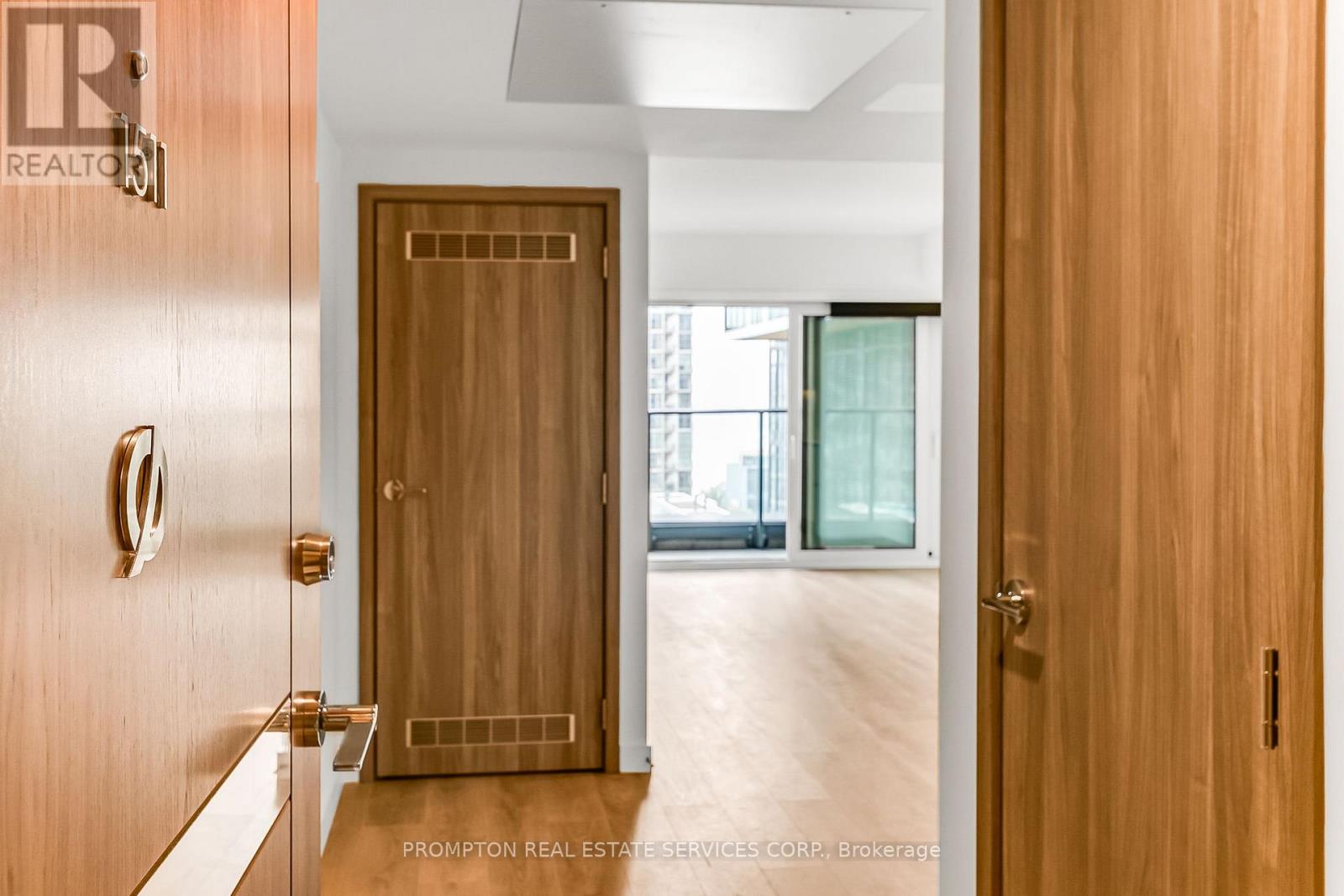 1511 - 3 Concord Cityplace Way, Toronto, Ontario  M5V 0X3 - Photo 17 - C12209061