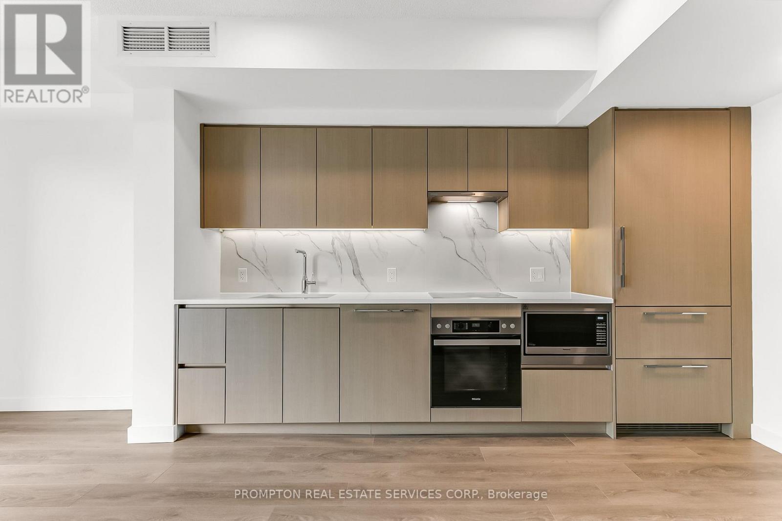 1511 - 3 Concord Cityplace Way, Toronto, Ontario  M5V 0X3 - Photo 6 - C12209061
