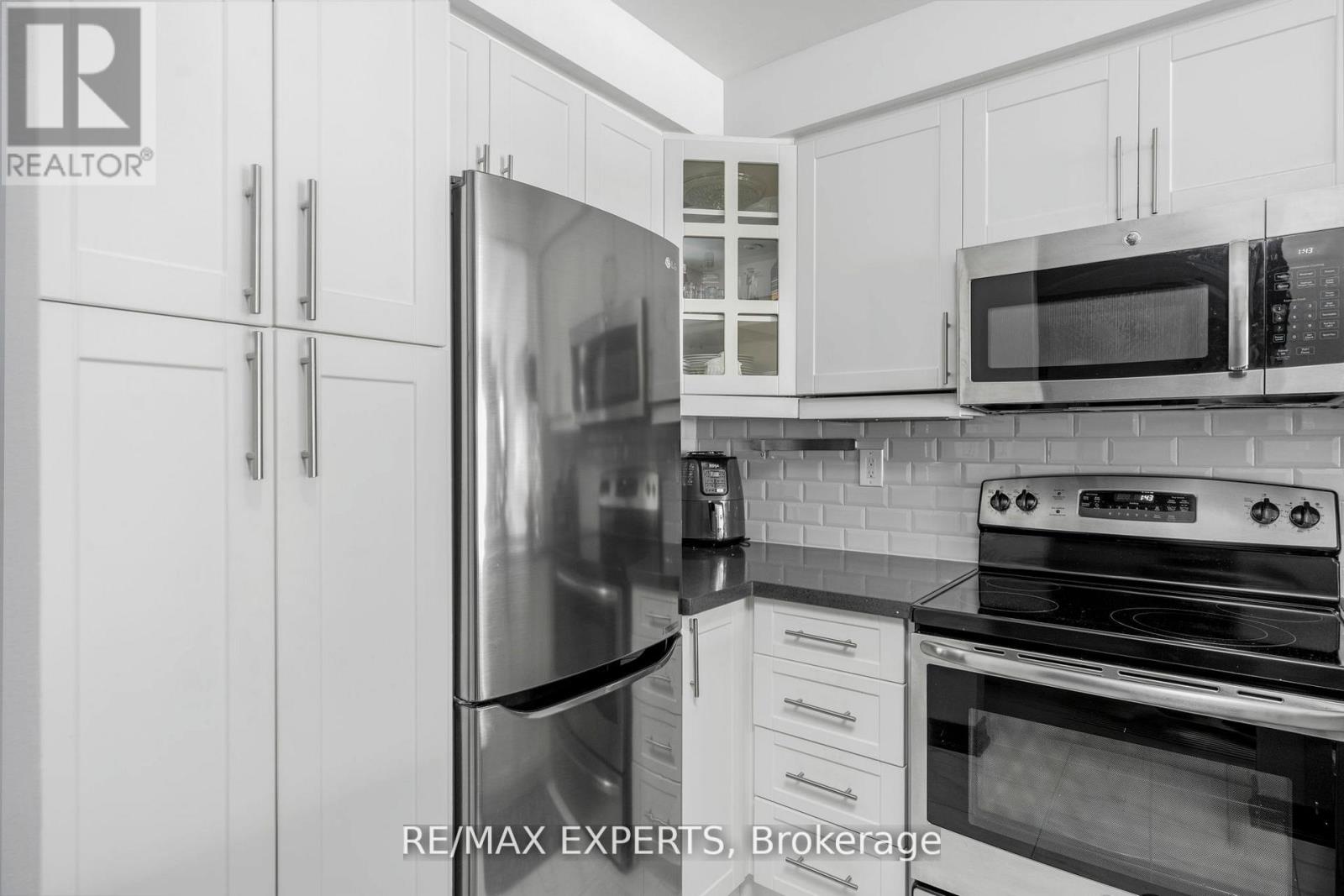 206 - 1000 Sheppard Avenue W, Toronto, Ontario  M3H 2T6 - Photo 10 - C12209062