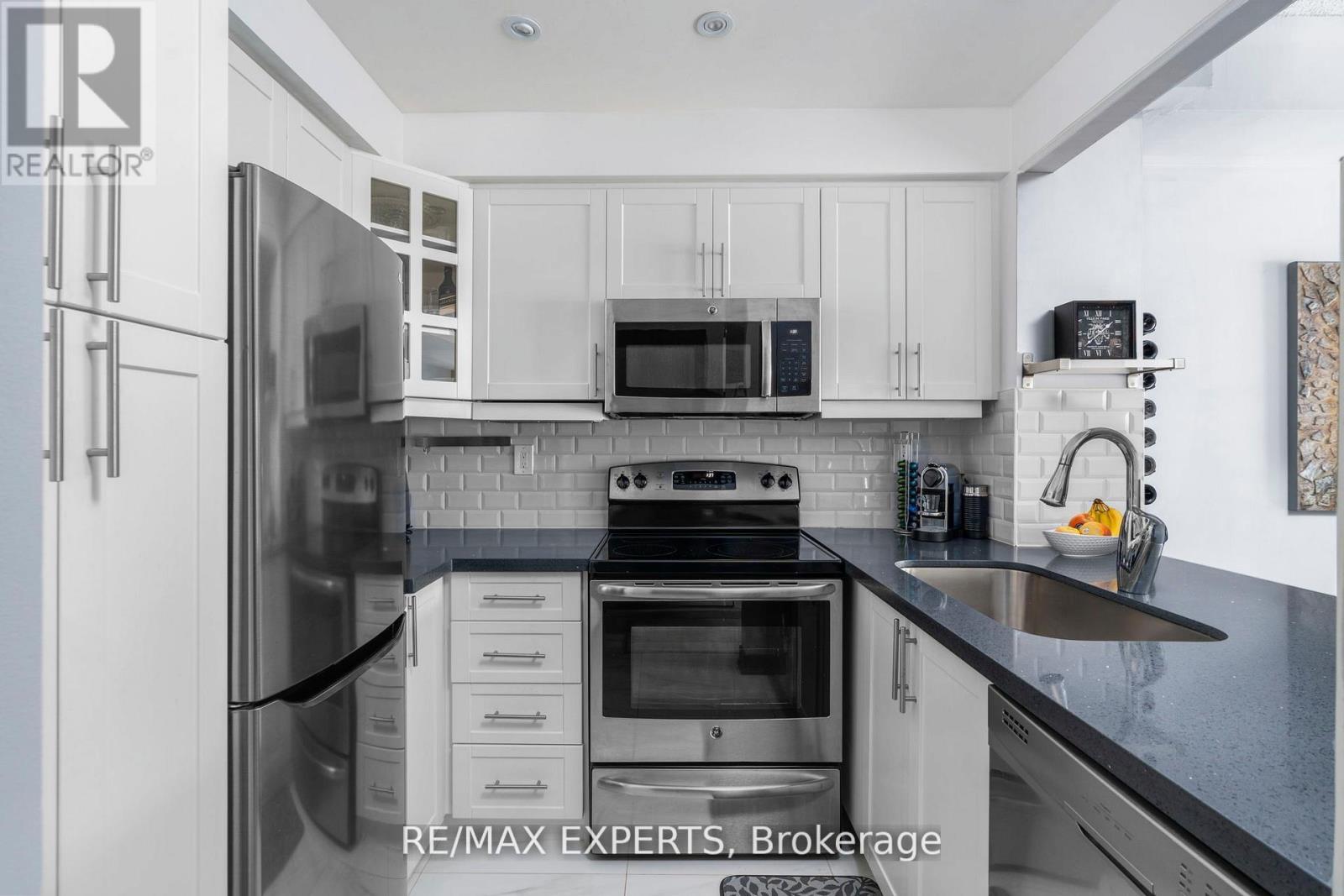 206 - 1000 Sheppard Avenue W, Toronto, Ontario  M3H 2T6 - Photo 8 - C12209062