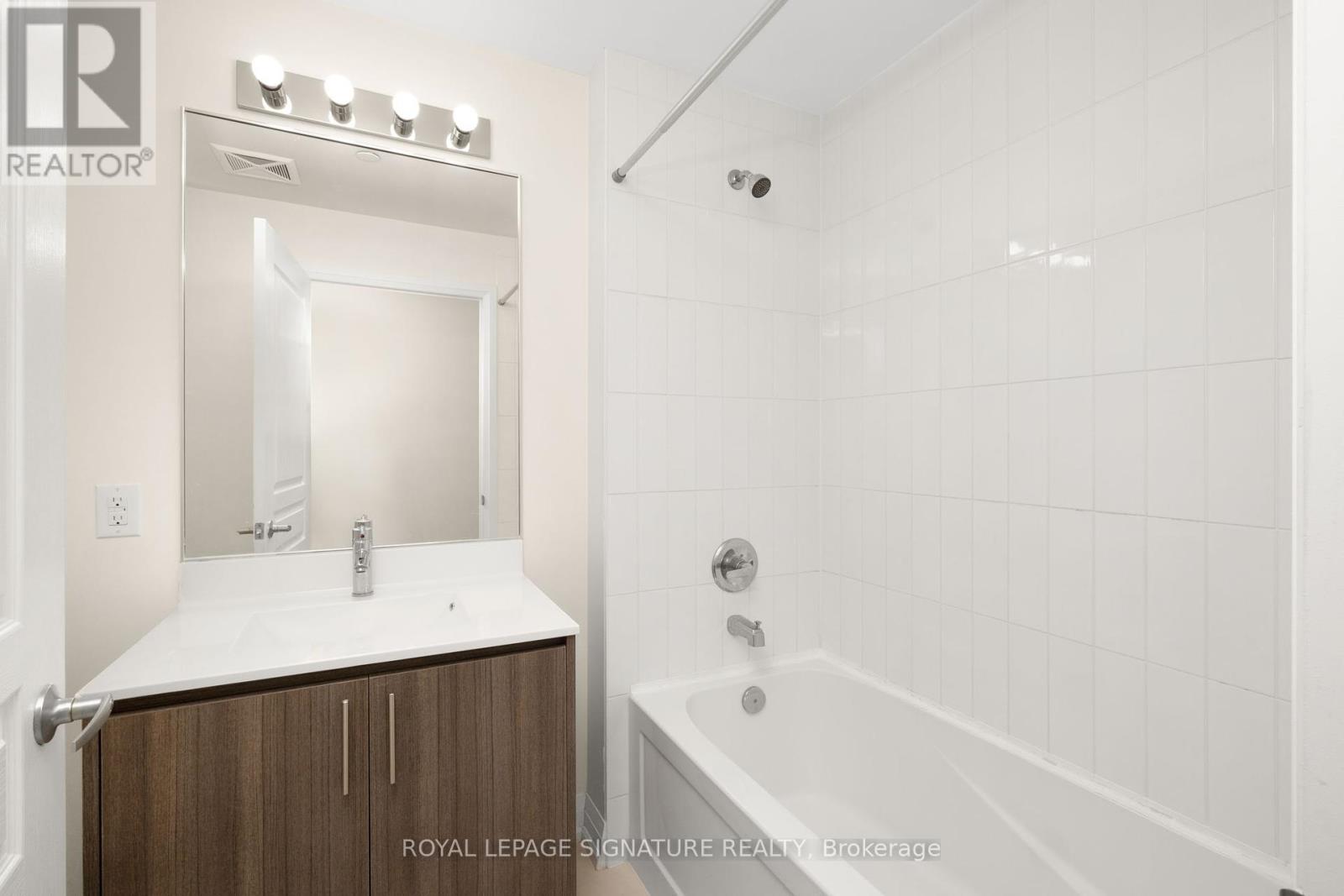 1004 - 85 The Donway W, Toronto, Ontario  M3C 0L9 - Photo 12 - C12209110