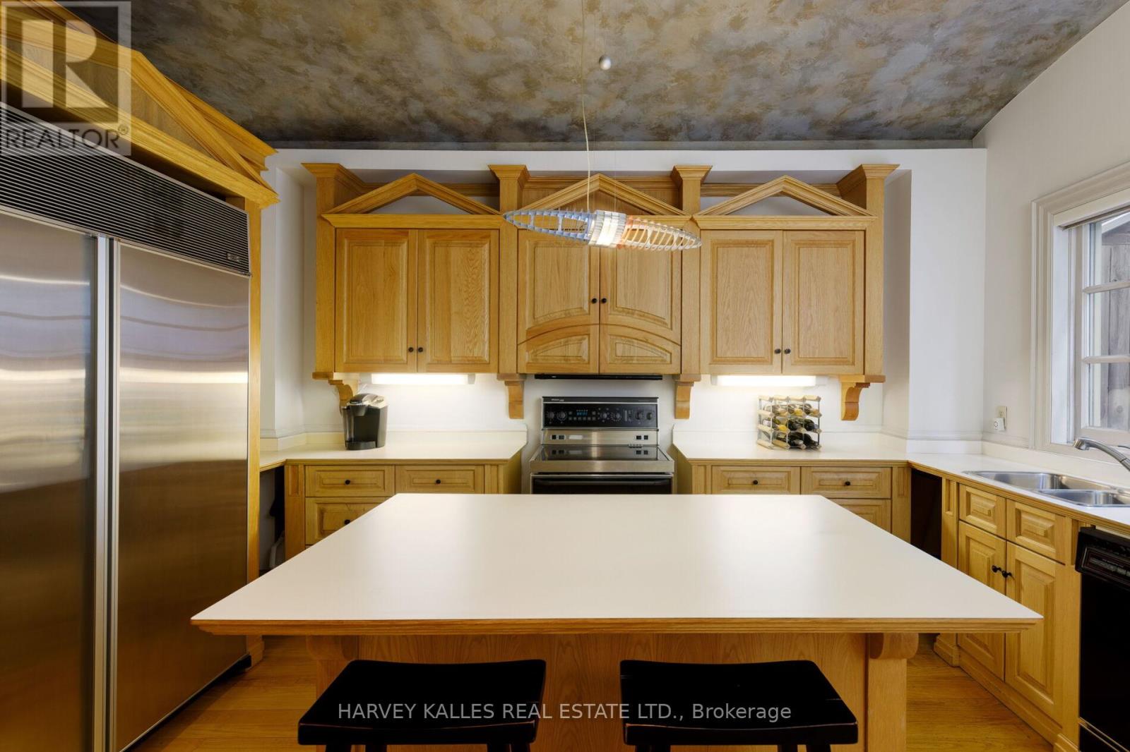 11 Berryman Street, Toronto, Ontario  M5R 1M7 - Photo 12 - C12209116