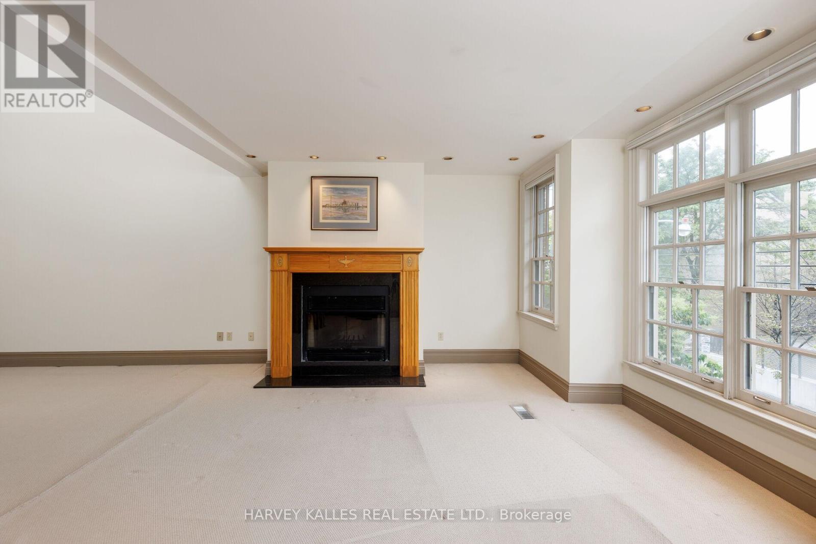 11 Berryman Street, Toronto, Ontario  M5R 1M7 - Photo 17 - C12209116