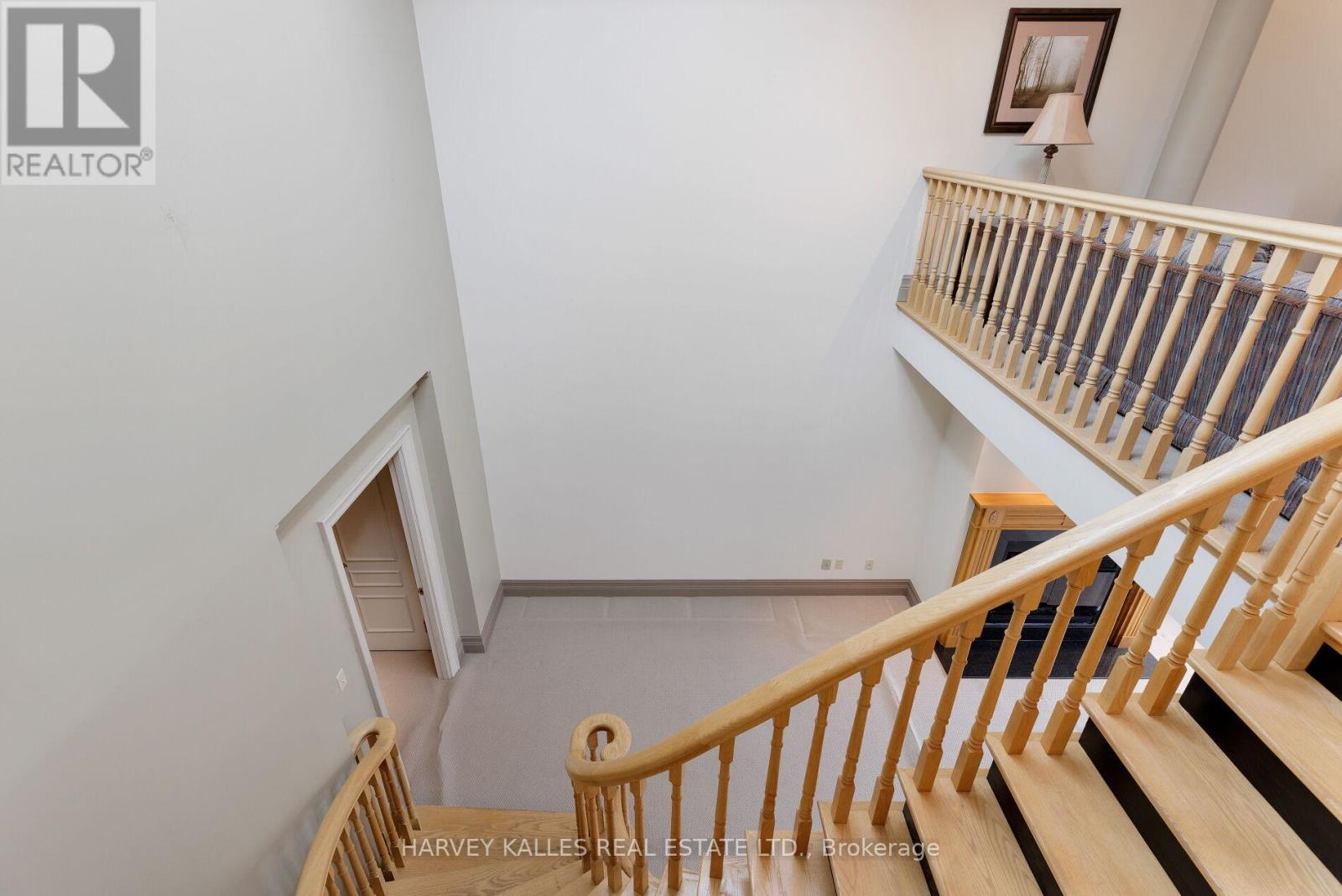 11 Berryman Street, Toronto, Ontario  M5R 1M7 - Photo 28 - C12209116
