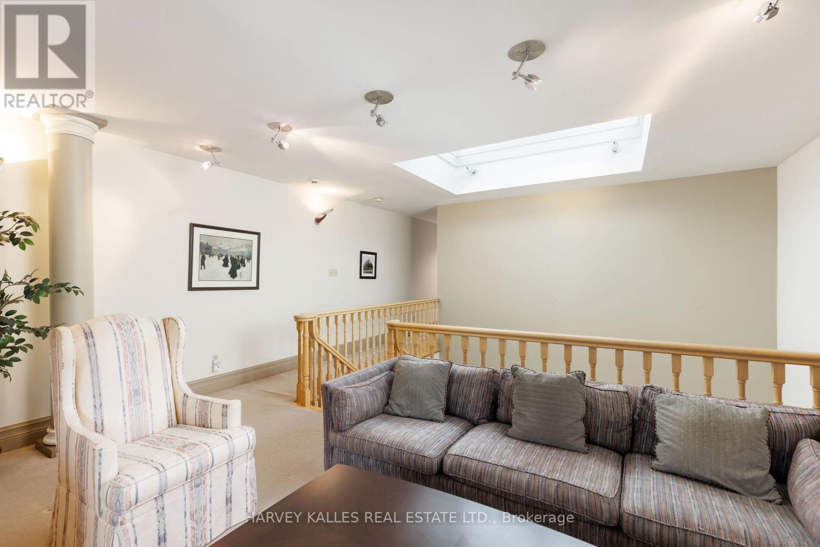 11 Berryman Street, Toronto, Ontario  M5R 1M7 - Photo 30 - C12209116