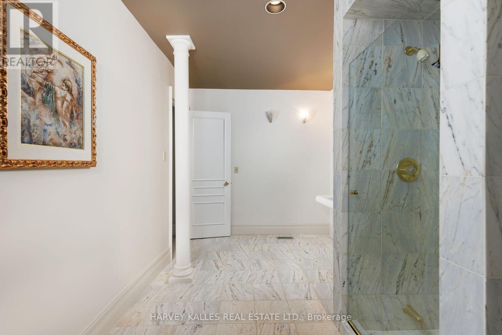 11 Berryman Street, Toronto, Ontario  M5R 1M7 - Photo 34 - C12209116