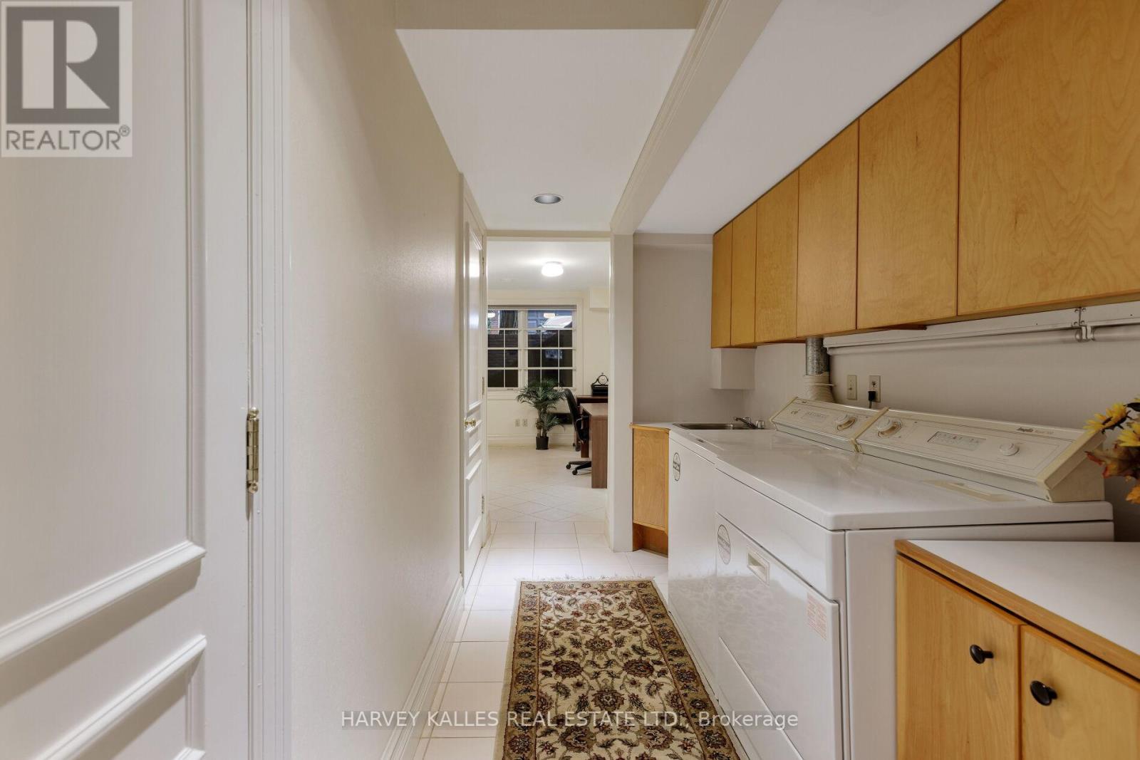 11 Berryman Street, Toronto, Ontario  M5R 1M7 - Photo 36 - C12209116