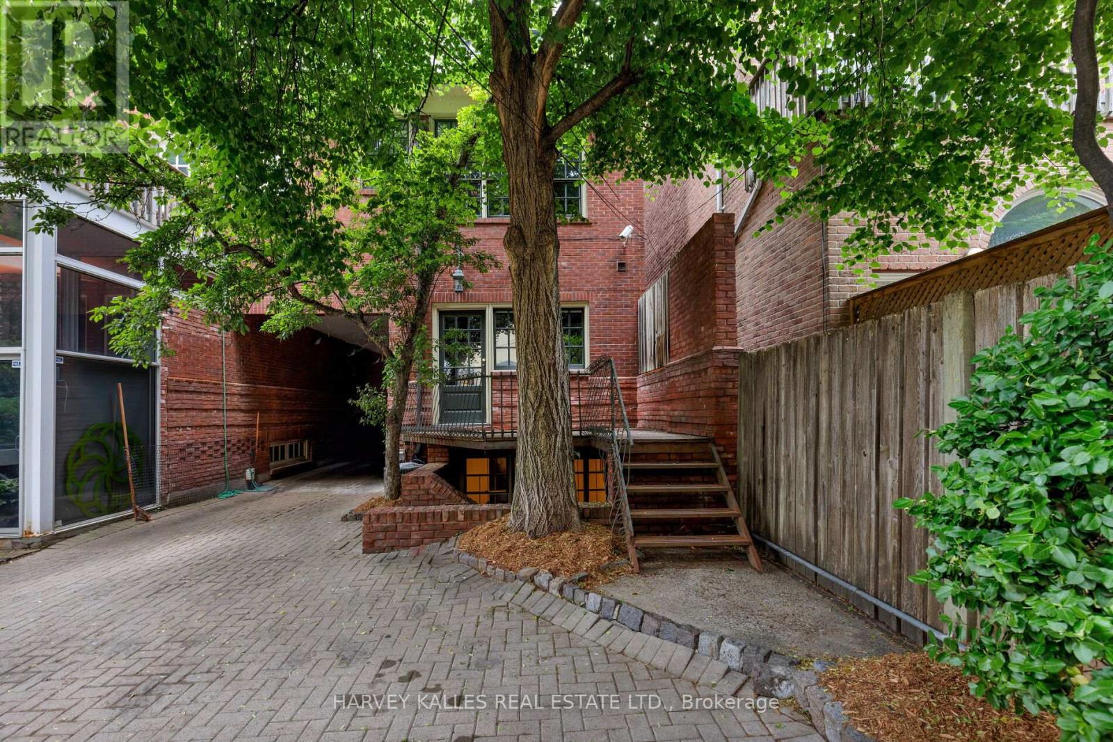 11 Berryman Street, Toronto, Ontario  M5R 1M7 - Photo 43 - C12209116
