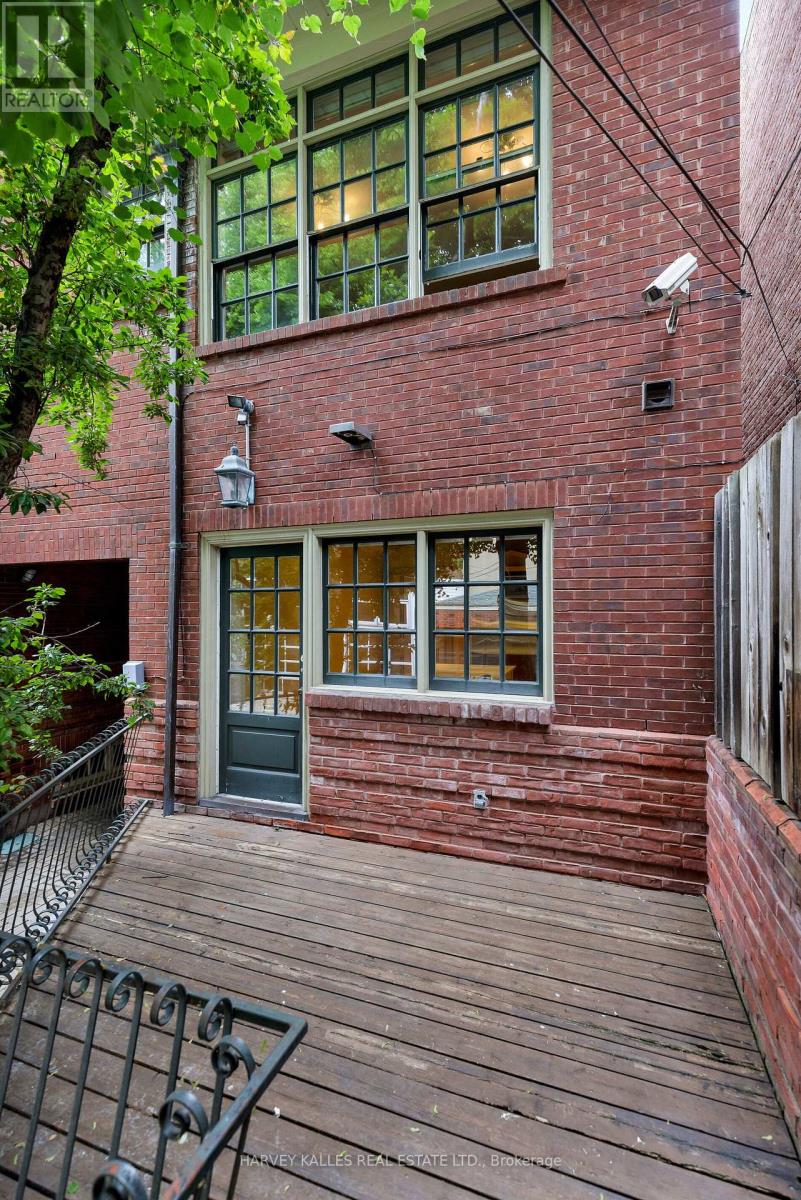 11 Berryman Street, Toronto, Ontario  M5R 1M7 - Photo 46 - C12209116