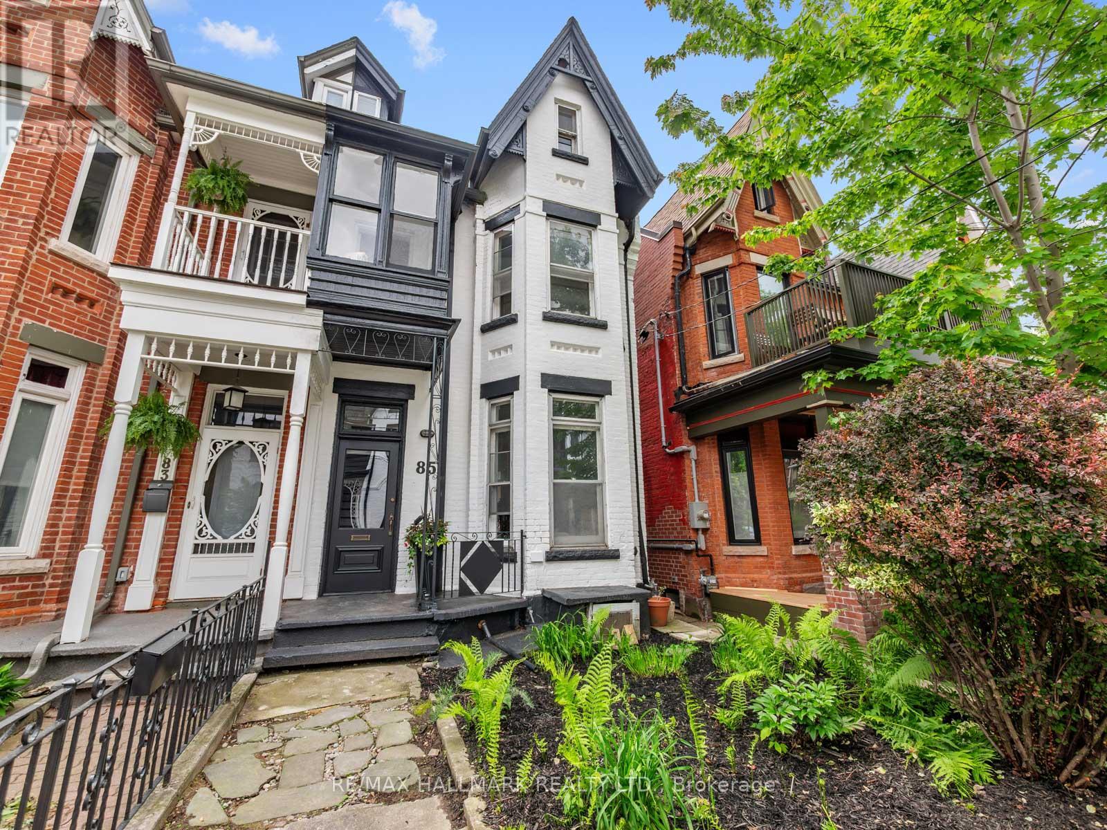 85 MACKENZIE CRESCENT, Toronto, Ontario