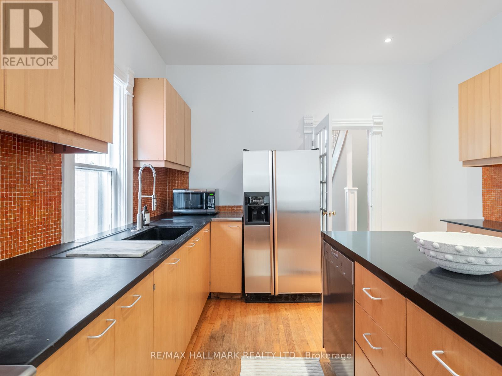 85 Mackenzie Crescent, Toronto (Little Portugal), Ontario  M6J 1T2 - Photo 12 - C12209121