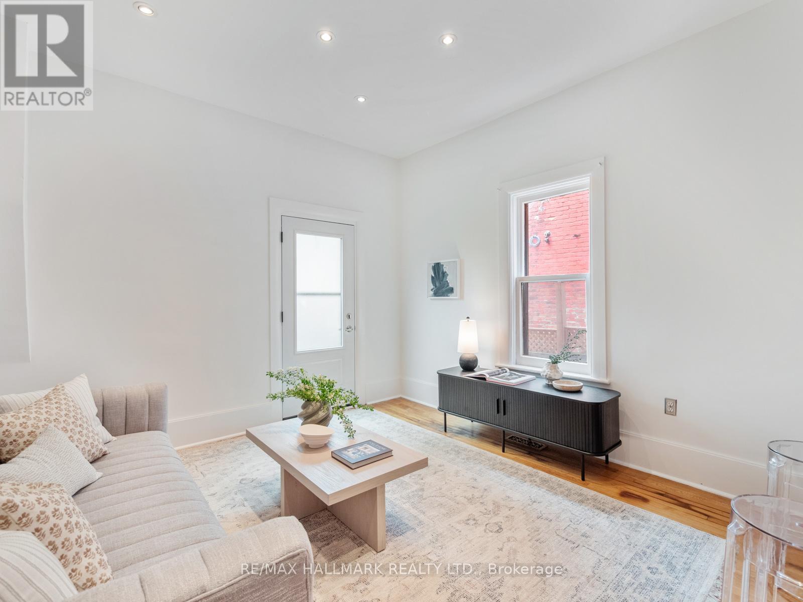 85 Mackenzie Crescent, Toronto (Little Portugal), Ontario  M6J 1T2 - Photo 17 - C12209121