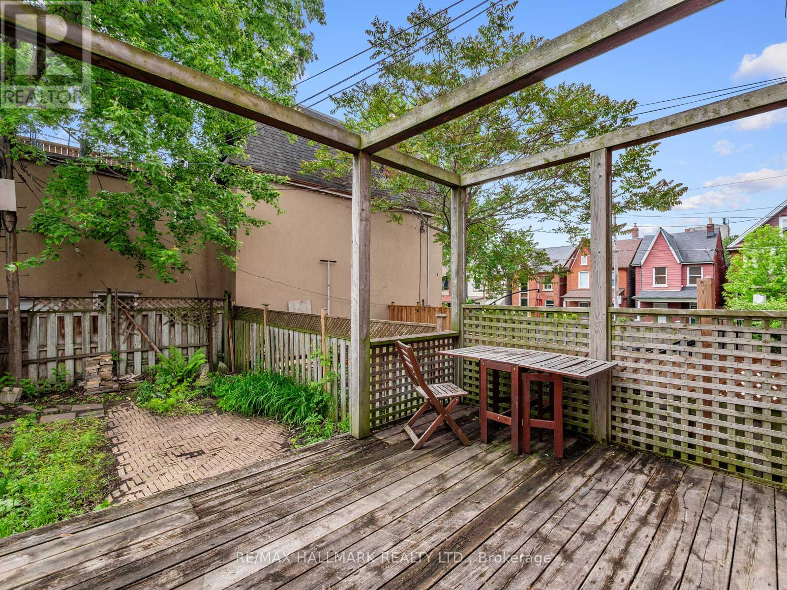 85 Mackenzie Crescent, Toronto (Little Portugal), Ontario  M6J 1T2 - Photo 41 - C12209121