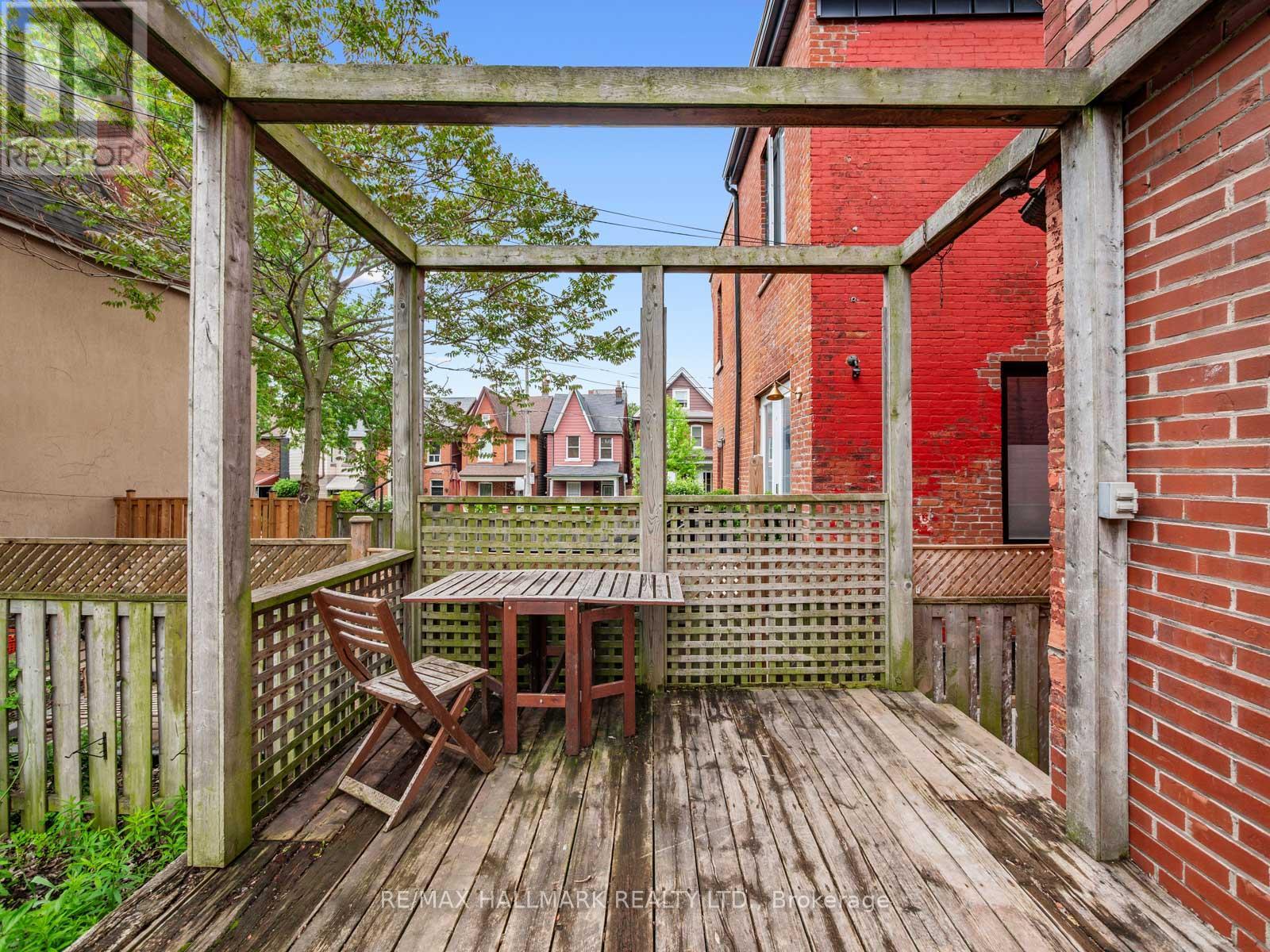 85 Mackenzie Crescent, Toronto (Little Portugal), Ontario  M6J 1T2 - Photo 42 - C12209121