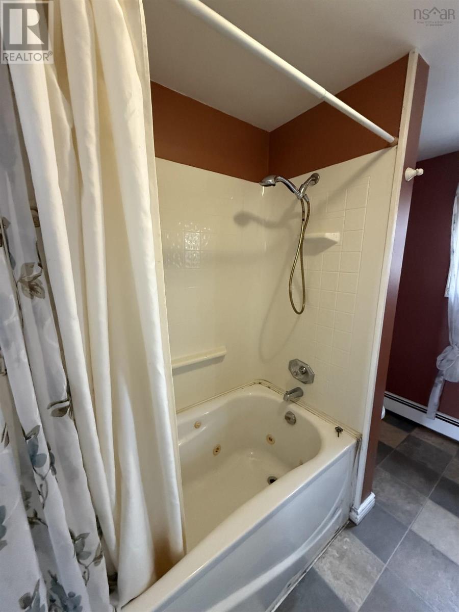 20 Campbells Lane, Main-À-Dieu, Nova Scotia  B1C 1V6 - Photo 10 - 202511651