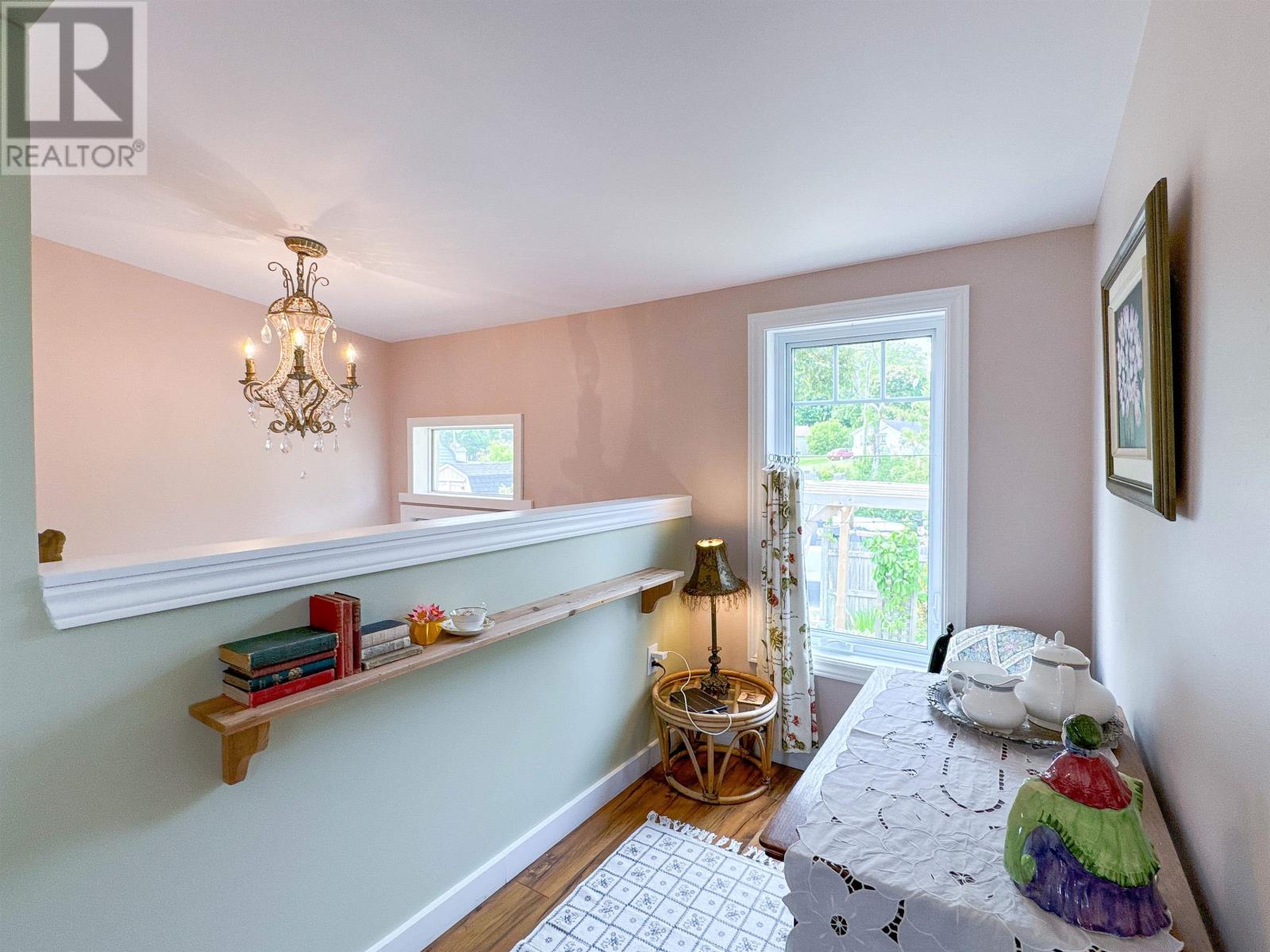 Property at 403A Queen Street image 4