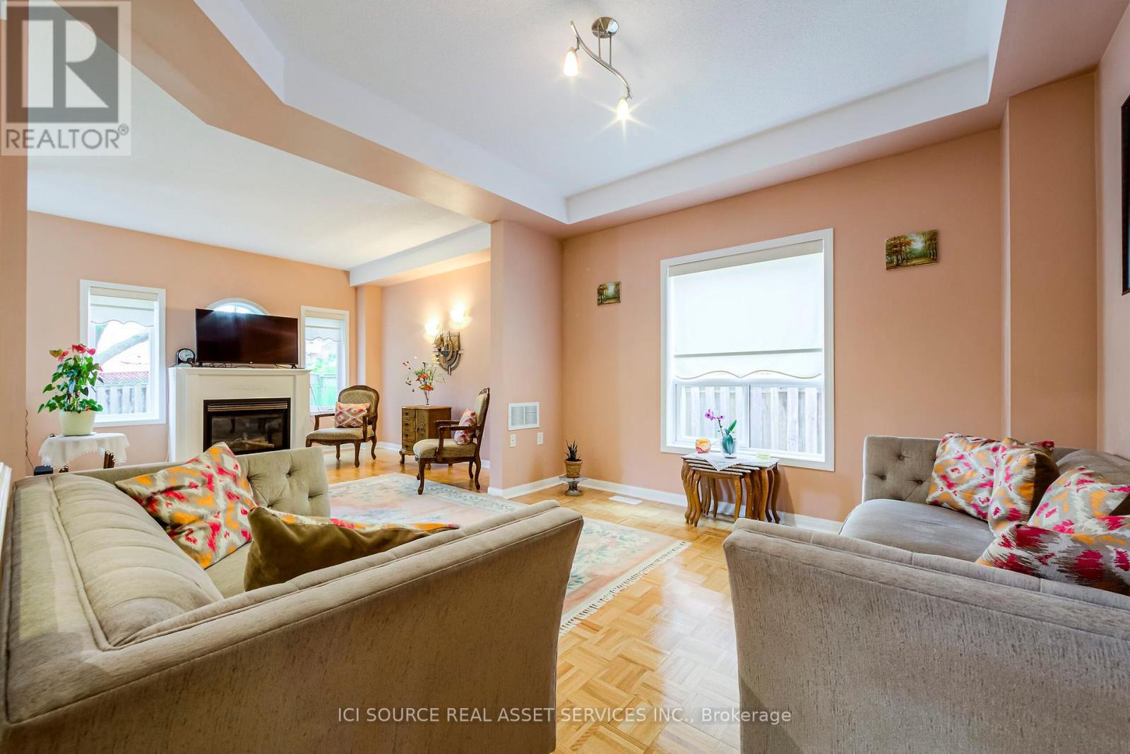 44 Candlebrook Crescent, Toronto, Ontario  M1W 4B4 - Photo 6 - E12208766