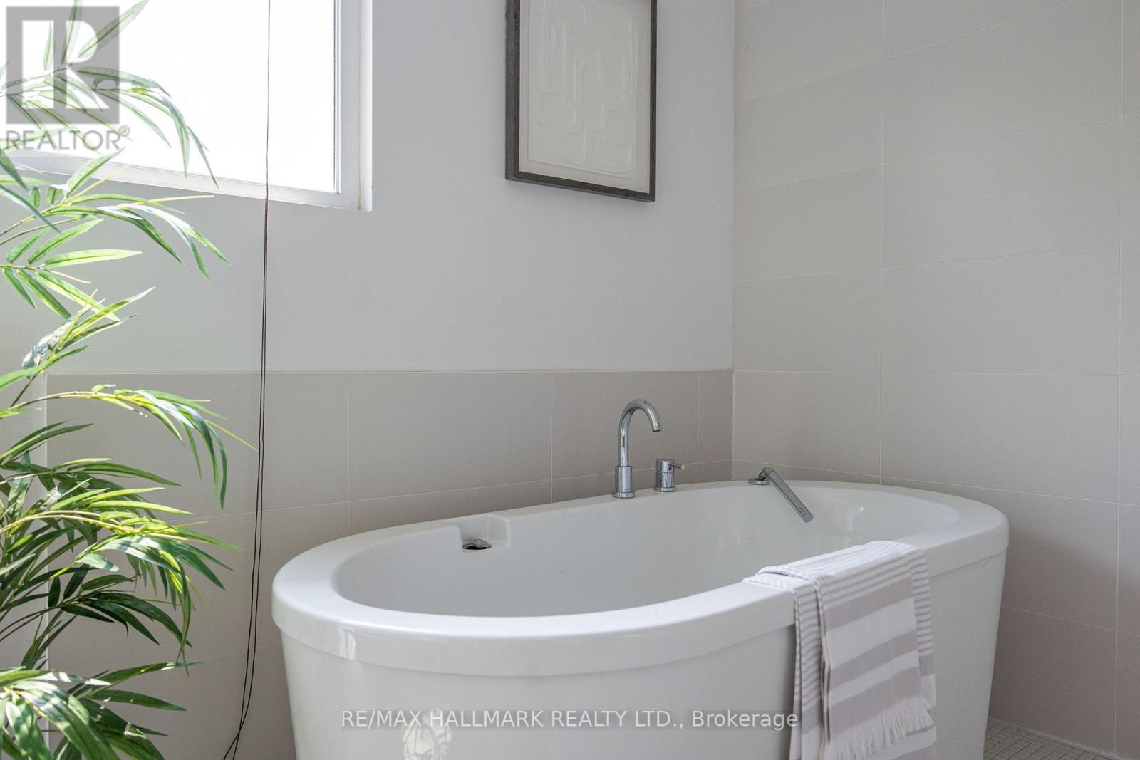 68 Boulton Avenue, Toronto (South Riverdale), Ontario  M4M 2J5 - Photo 15 - E12208780