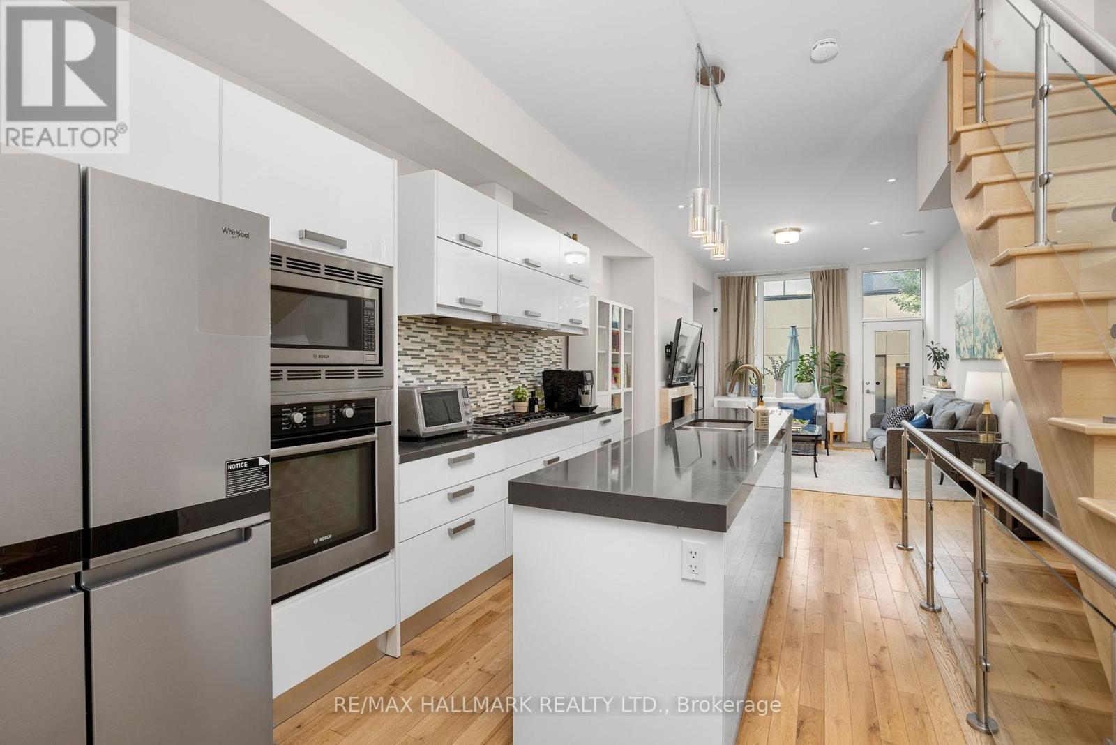 68 Boulton Avenue, Toronto (South Riverdale), Ontario  M4M 2J5 - Photo 4 - E12208780