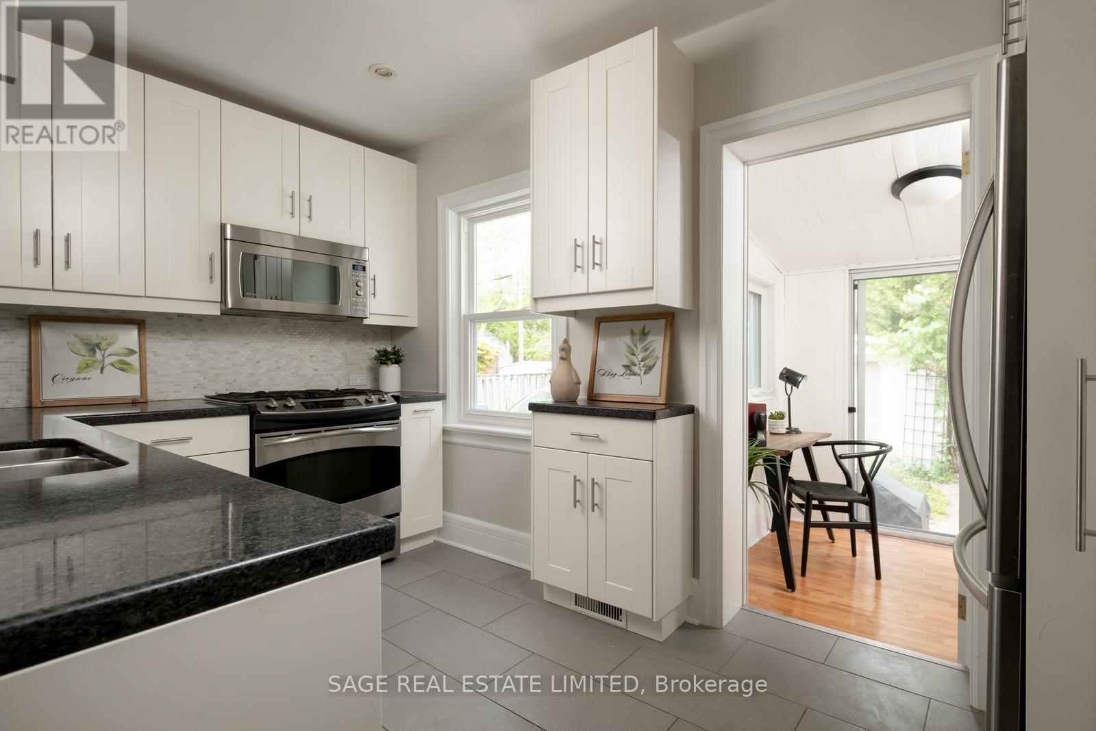 261 Monarch Park Avenue, Toronto (Danforth Village-East York), Ontario  M4J 4S6 - Photo 8 - E12208794