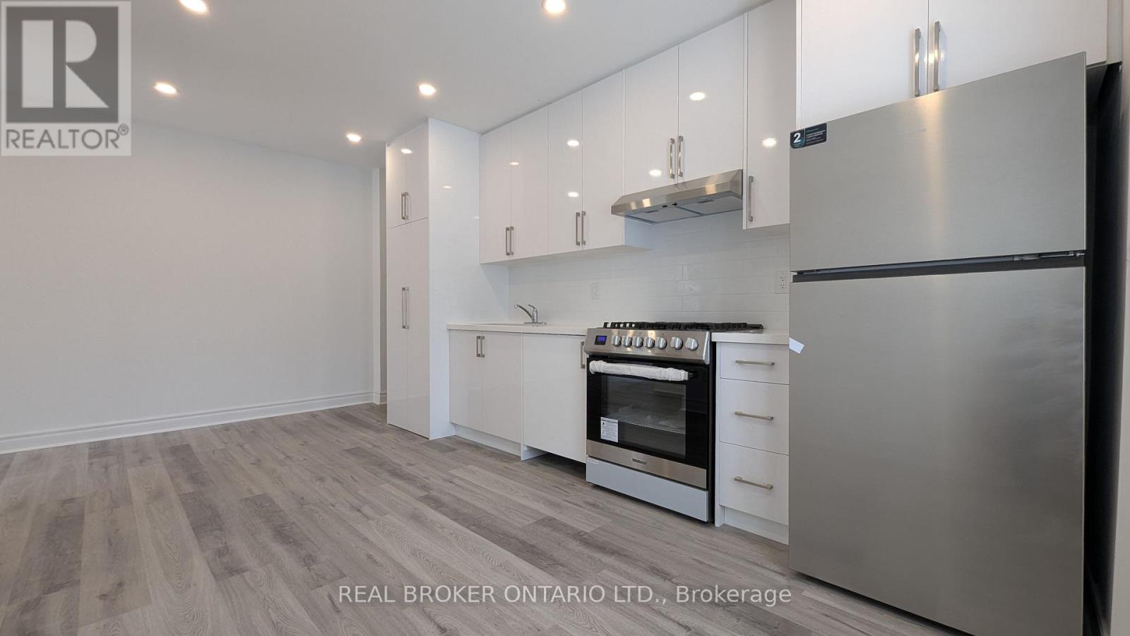 Unit #2 - 1150 Woodbine Avenue, Toronto, Ontario  M4C 4C9 - Photo 1 - E12208802