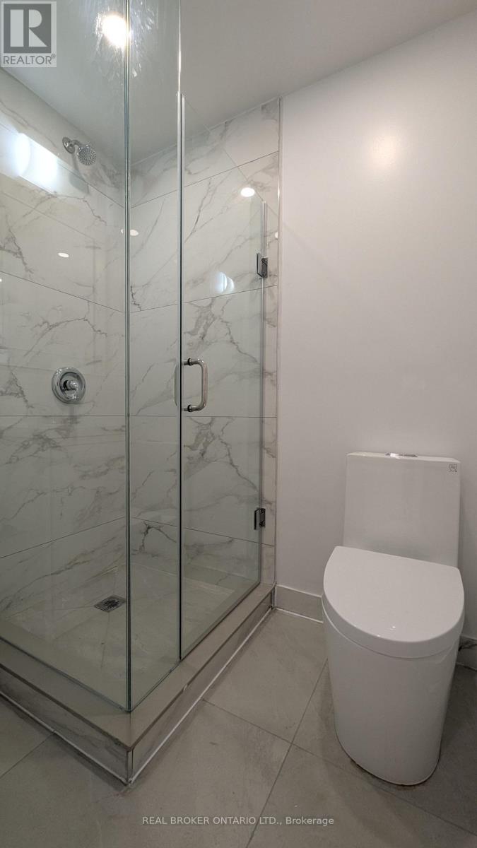 Unit #3 - 1150 Woodbine Avenue, Toronto, Ontario  M4C 4C9 - Photo 8 - E12208804