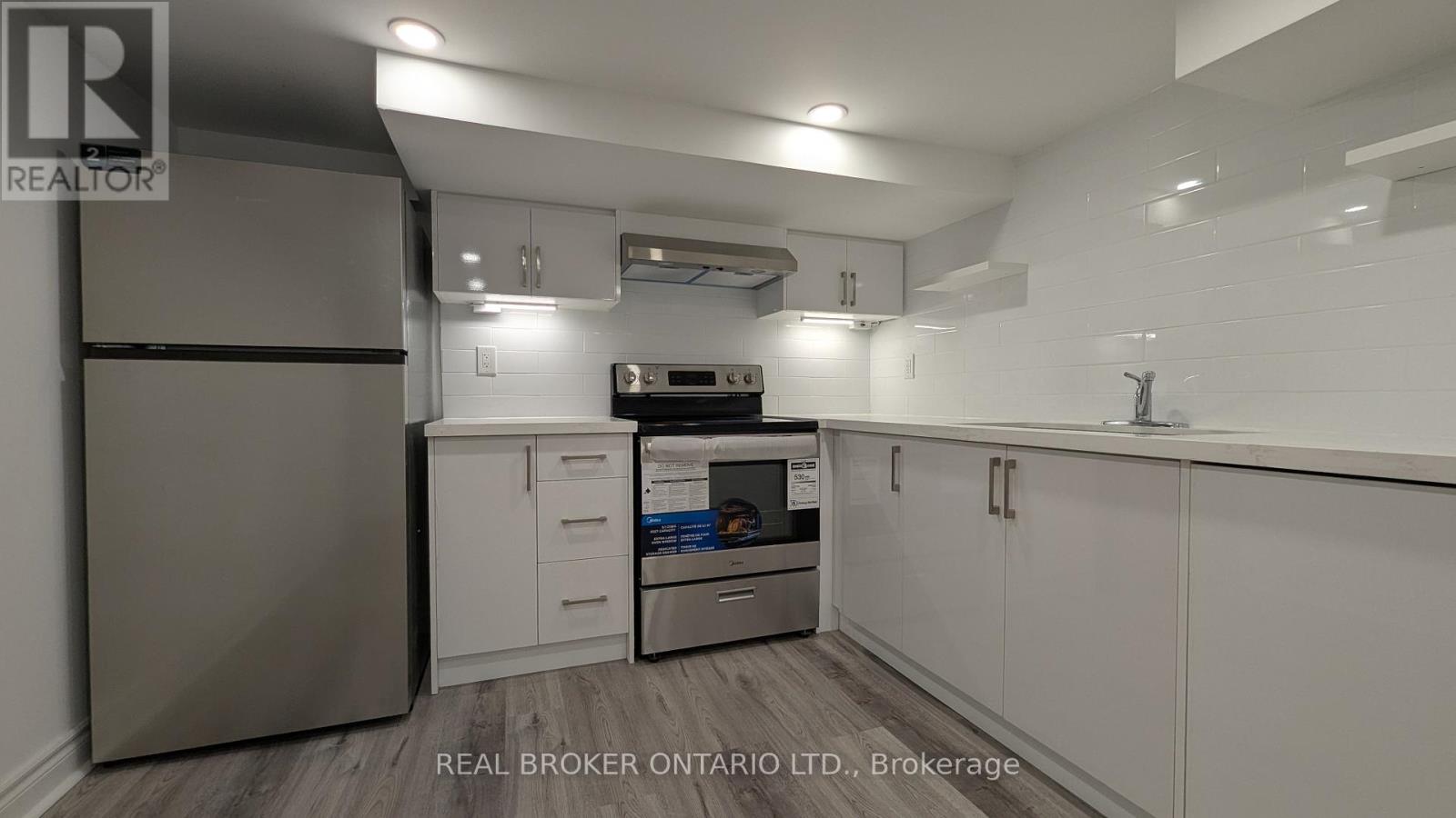 Unit #4 - 1150 Woodbine Avenue, Toronto, Ontario  M4C 4C9 - Photo 2 - E12208806