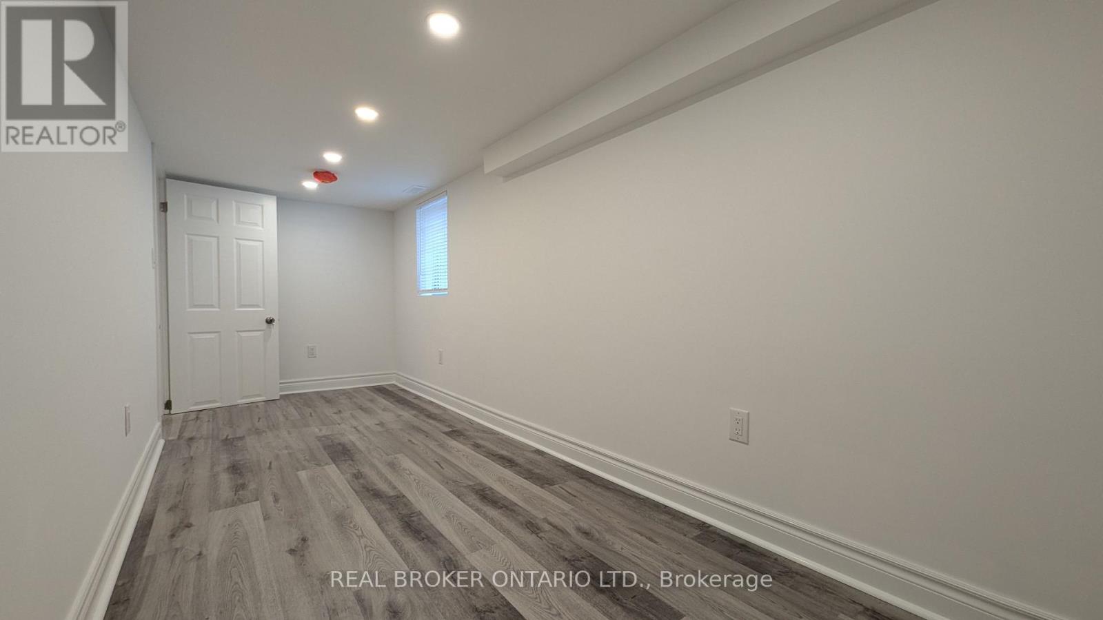 Unit #4 - 1150 Woodbine Avenue, Toronto, Ontario  M4C 4C9 - Photo 4 - E12208806