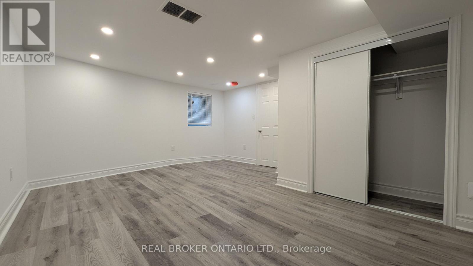 Unit #4 - 1150 Woodbine Avenue, Toronto, Ontario  M4C 4C9 - Photo 5 - E12208806