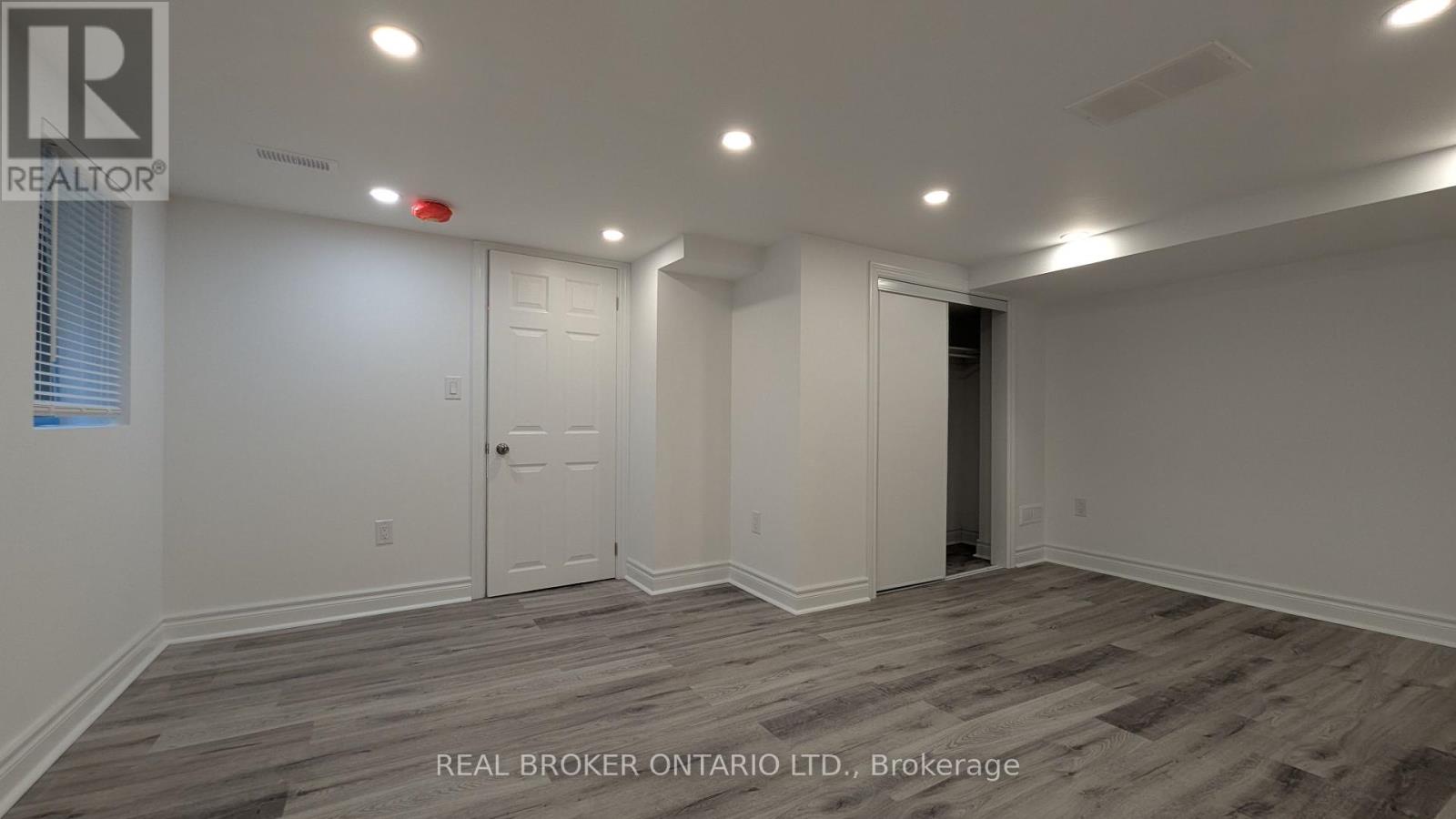 Unit #4 - 1150 Woodbine Avenue, Toronto, Ontario  M4C 4C9 - Photo 7 - E12208806